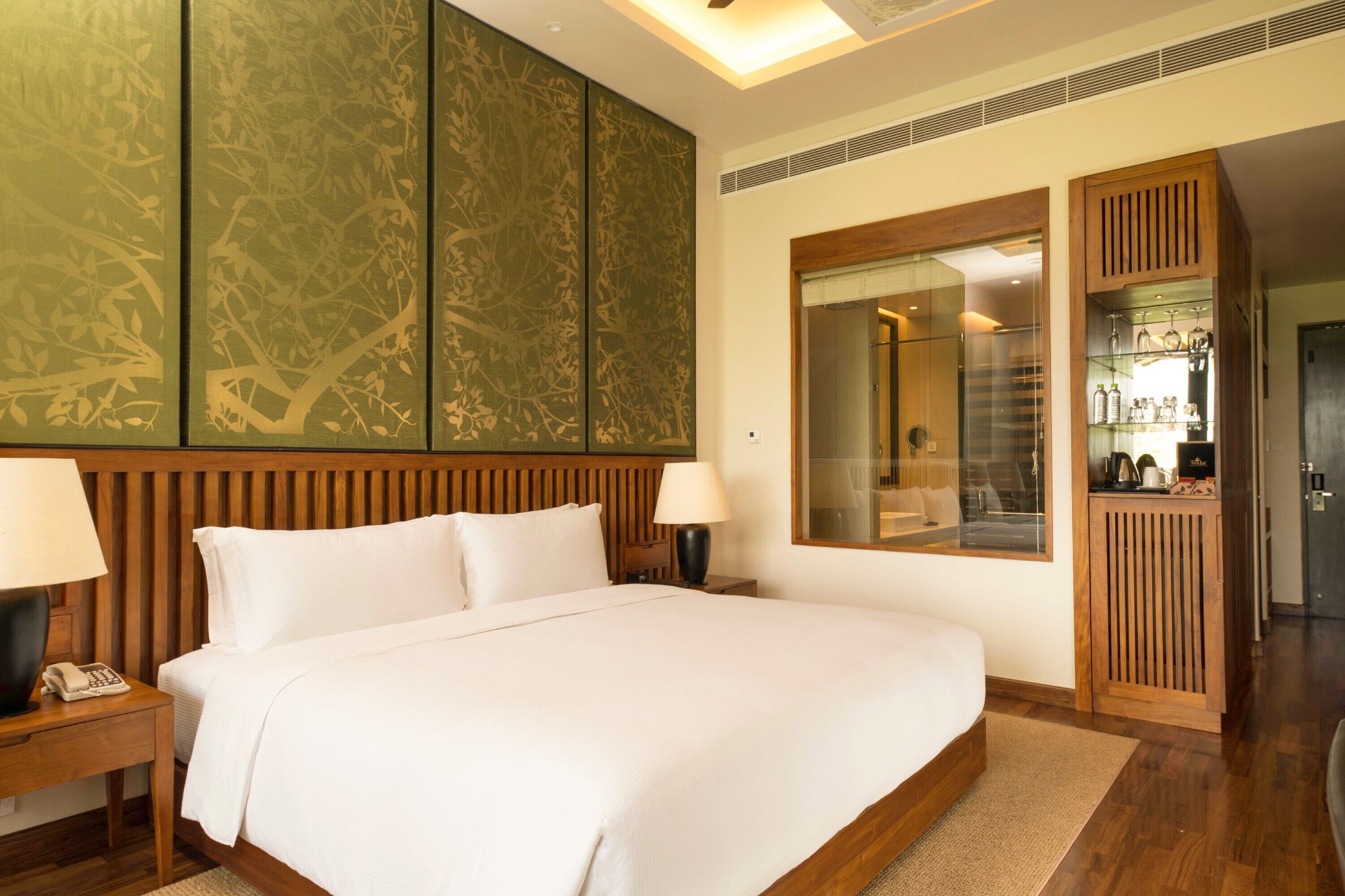 DoubleTree by Hilton Weerawila Rajawarna Resort