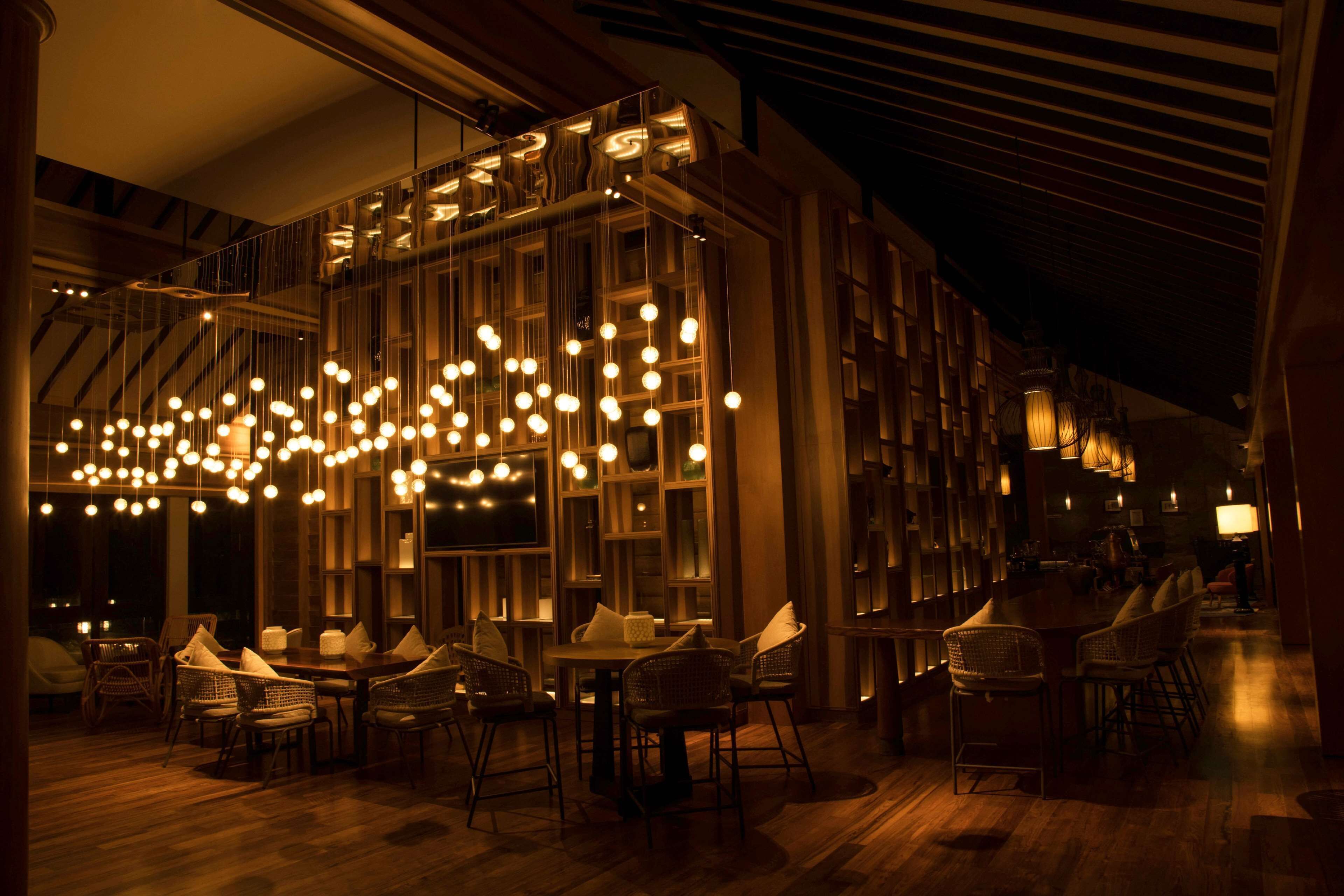 DoubleTree by Hilton Weerawila Rajawarna Resort