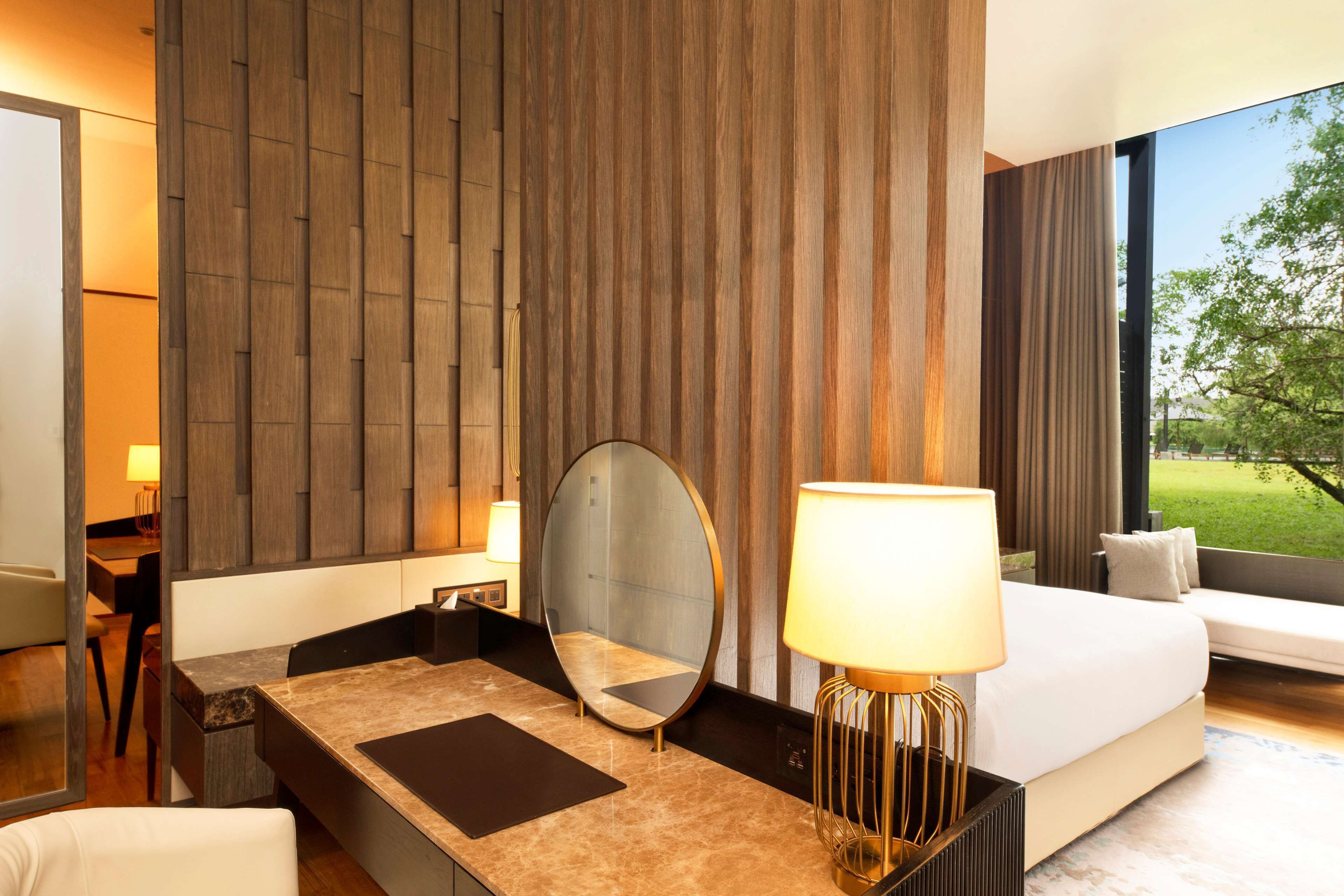 DoubleTree by Hilton Weerawila Rajawarna Resort