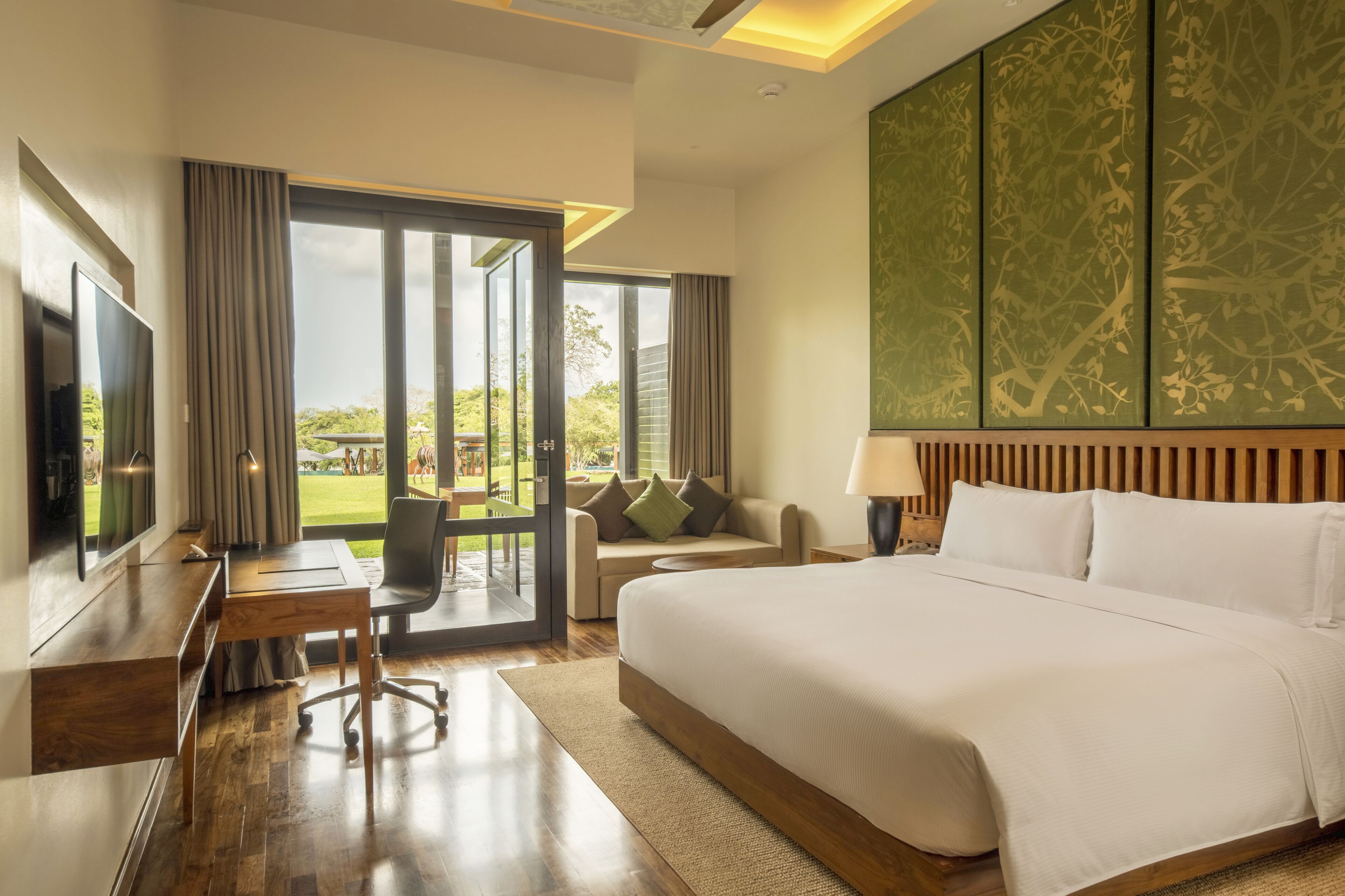 DoubleTree by Hilton Weerawila Rajawarna Resort