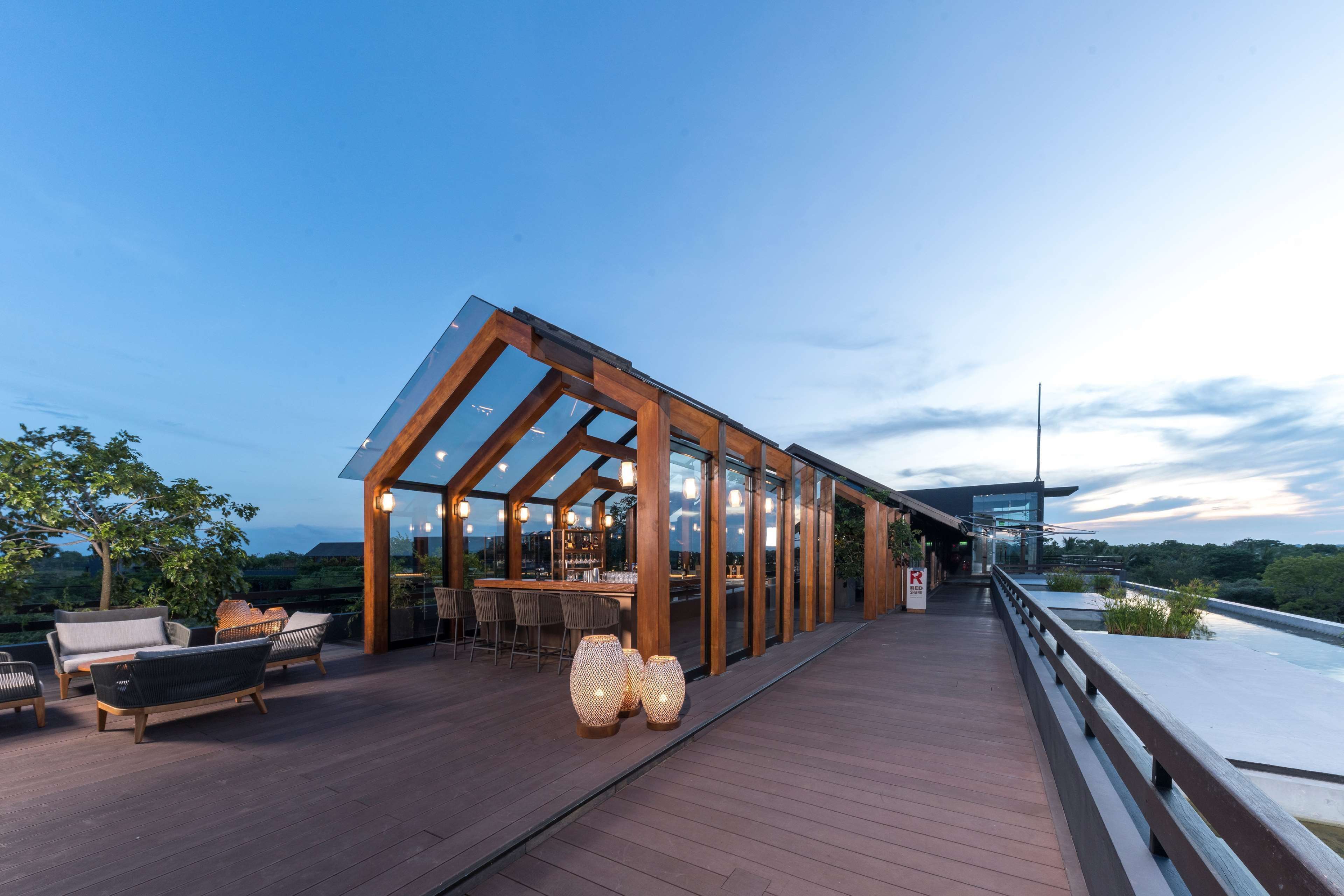 DoubleTree by Hilton Weerawila Rajawarna Resort