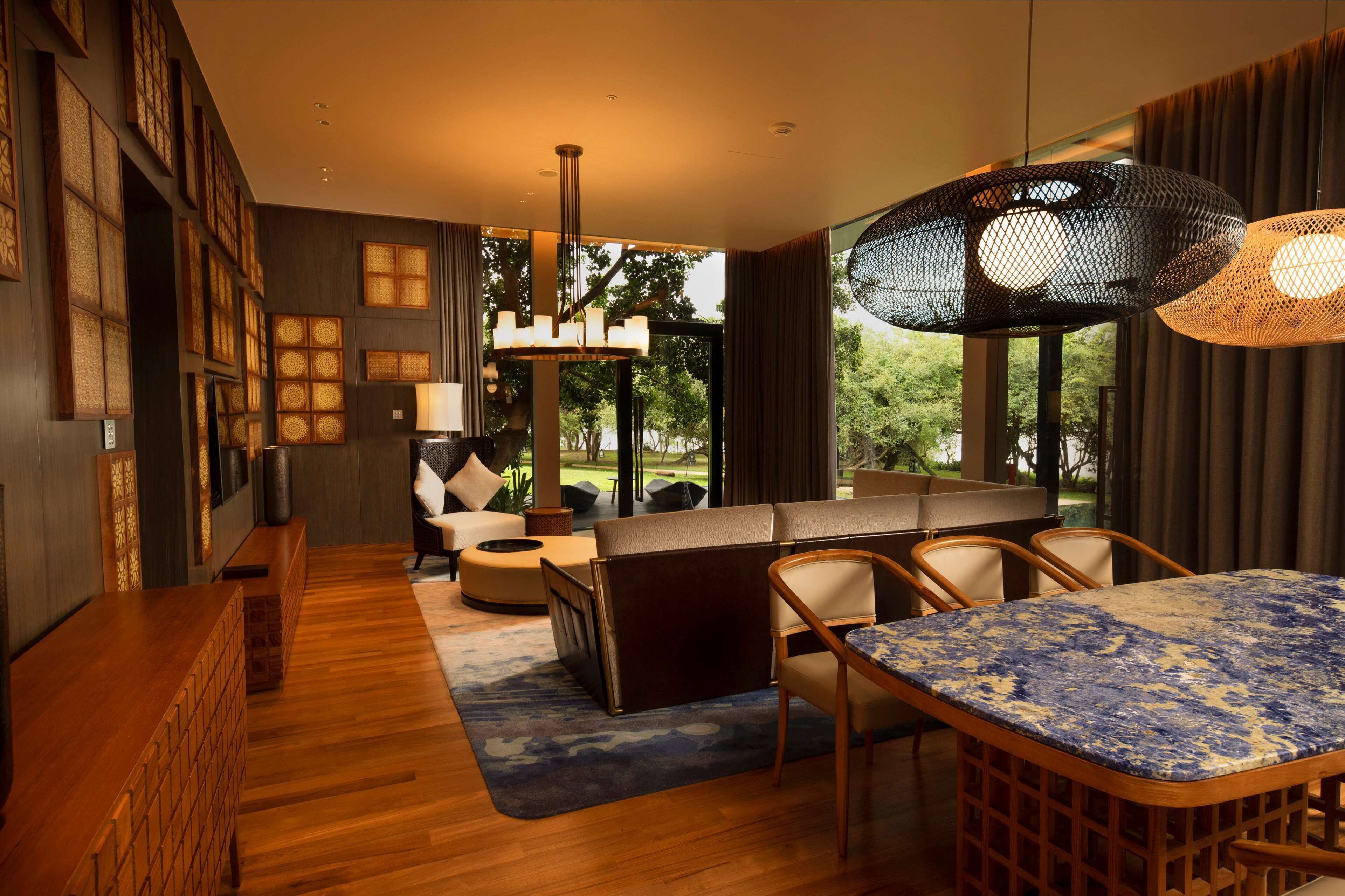 DoubleTree by Hilton Weerawila Rajawarna Resort