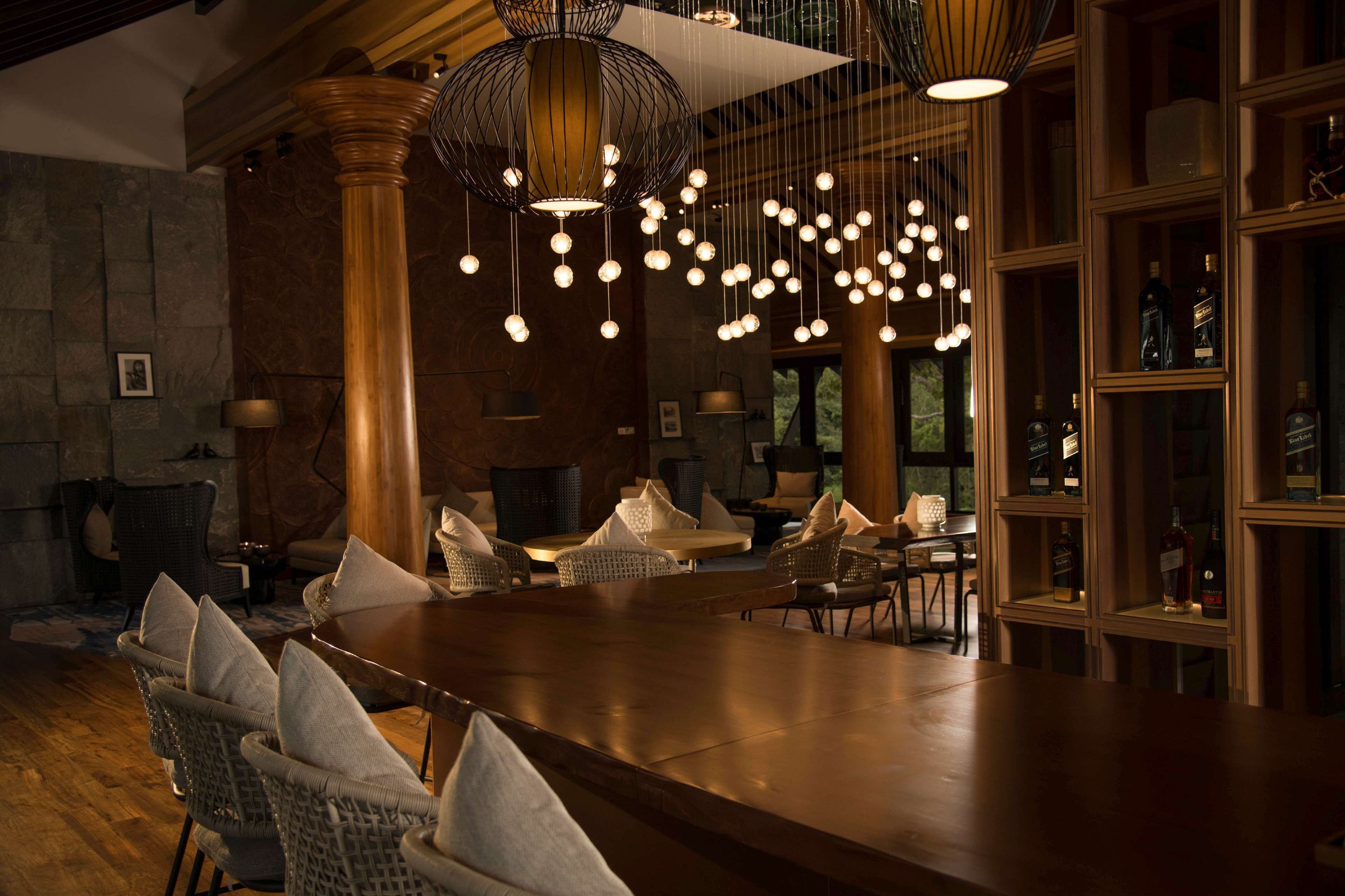 DoubleTree by Hilton Weerawila Rajawarna Resort