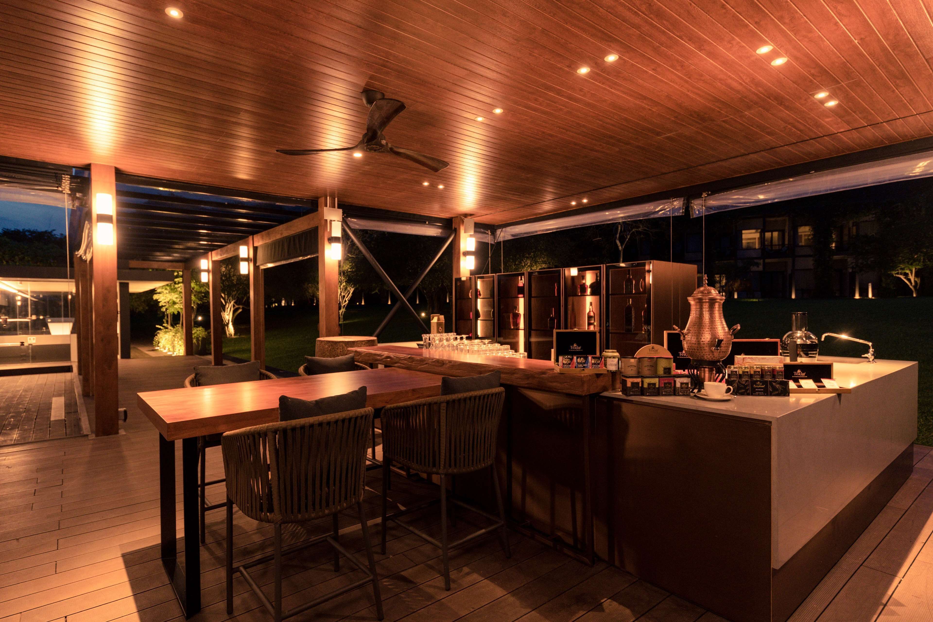 DoubleTree by Hilton Weerawila Rajawarna Resort