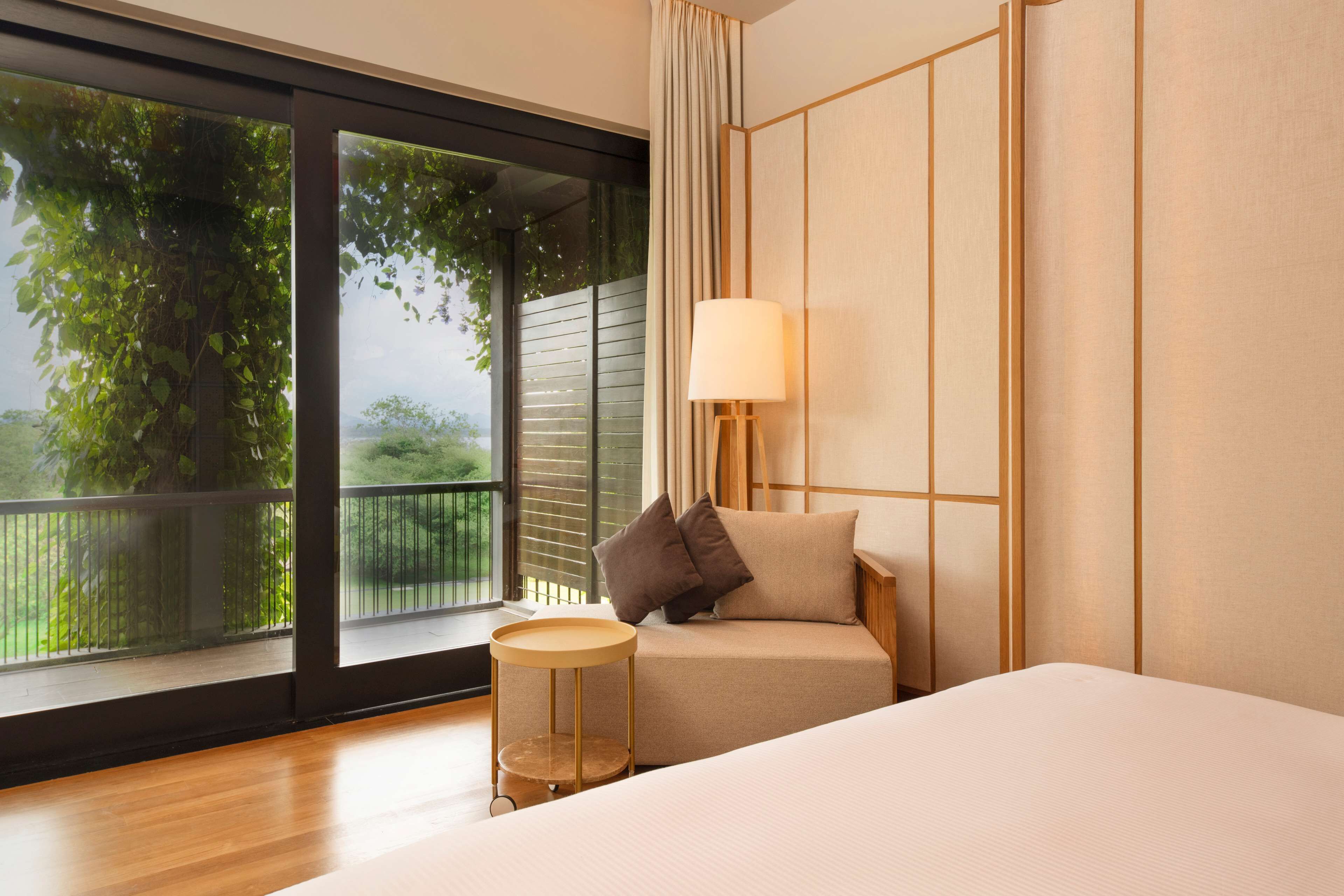 DoubleTree by Hilton Weerawila Rajawarna Resort