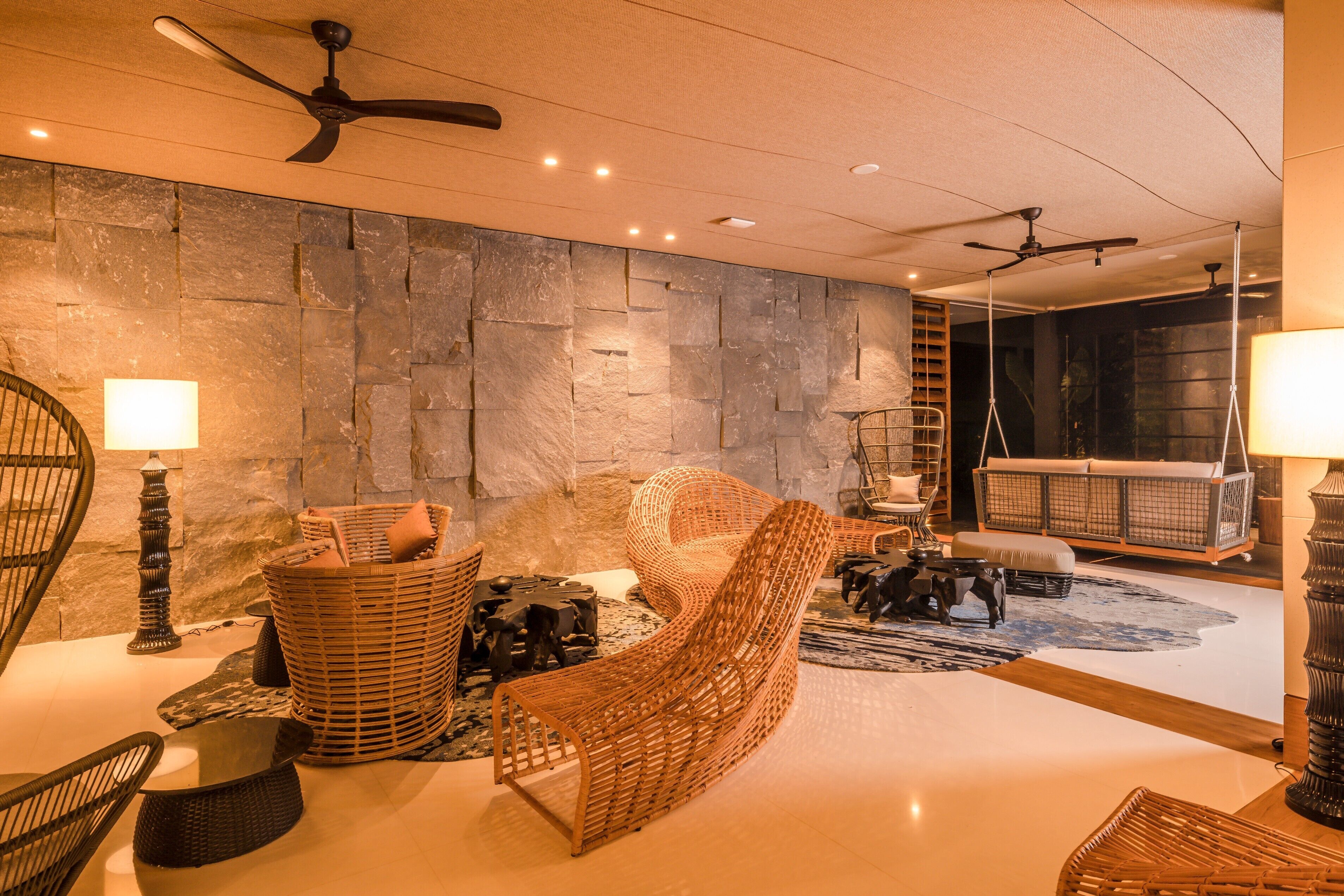 DoubleTree by Hilton Weerawila Rajawarna Resort