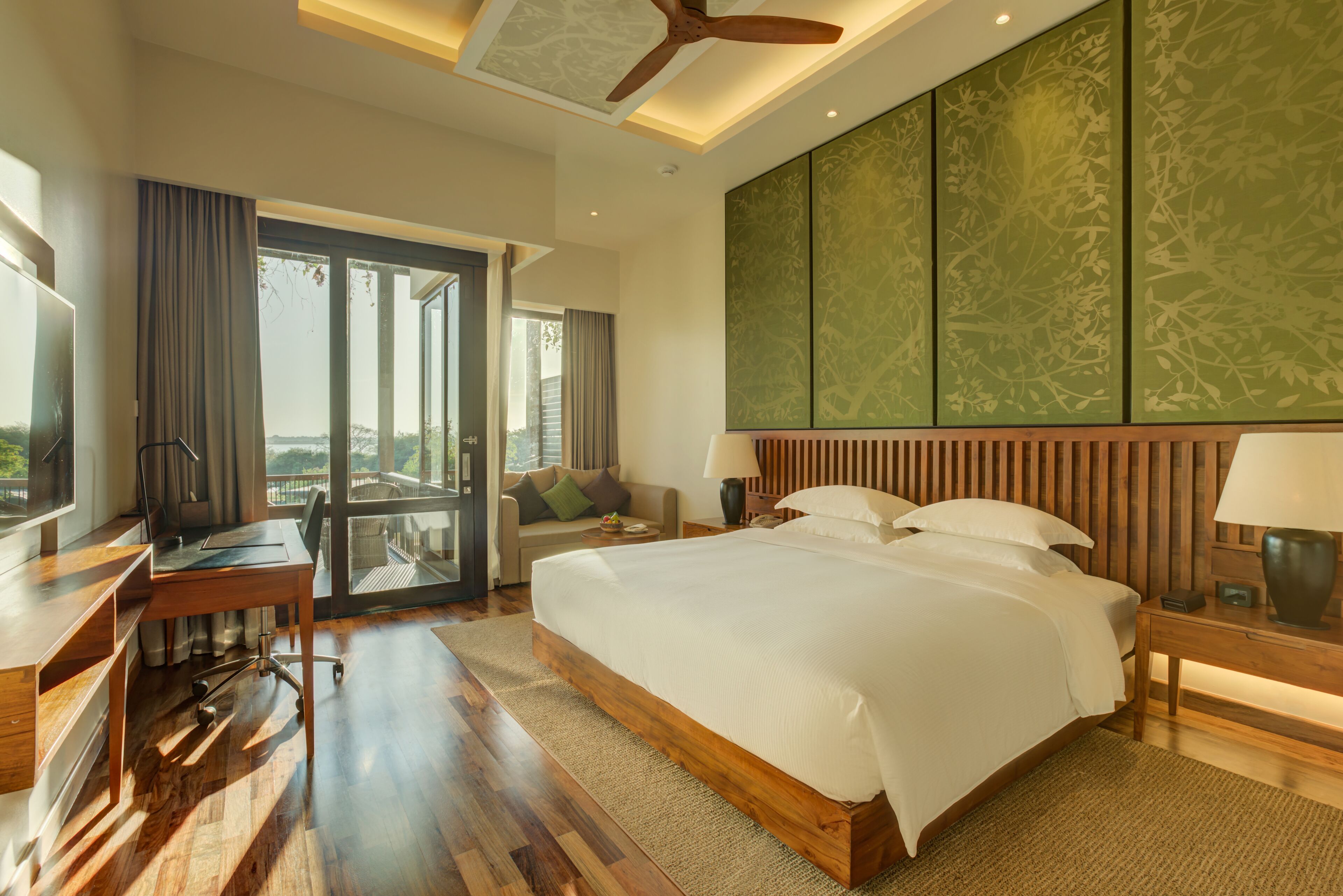 DoubleTree by Hilton Weerawila Rajawarna Resort