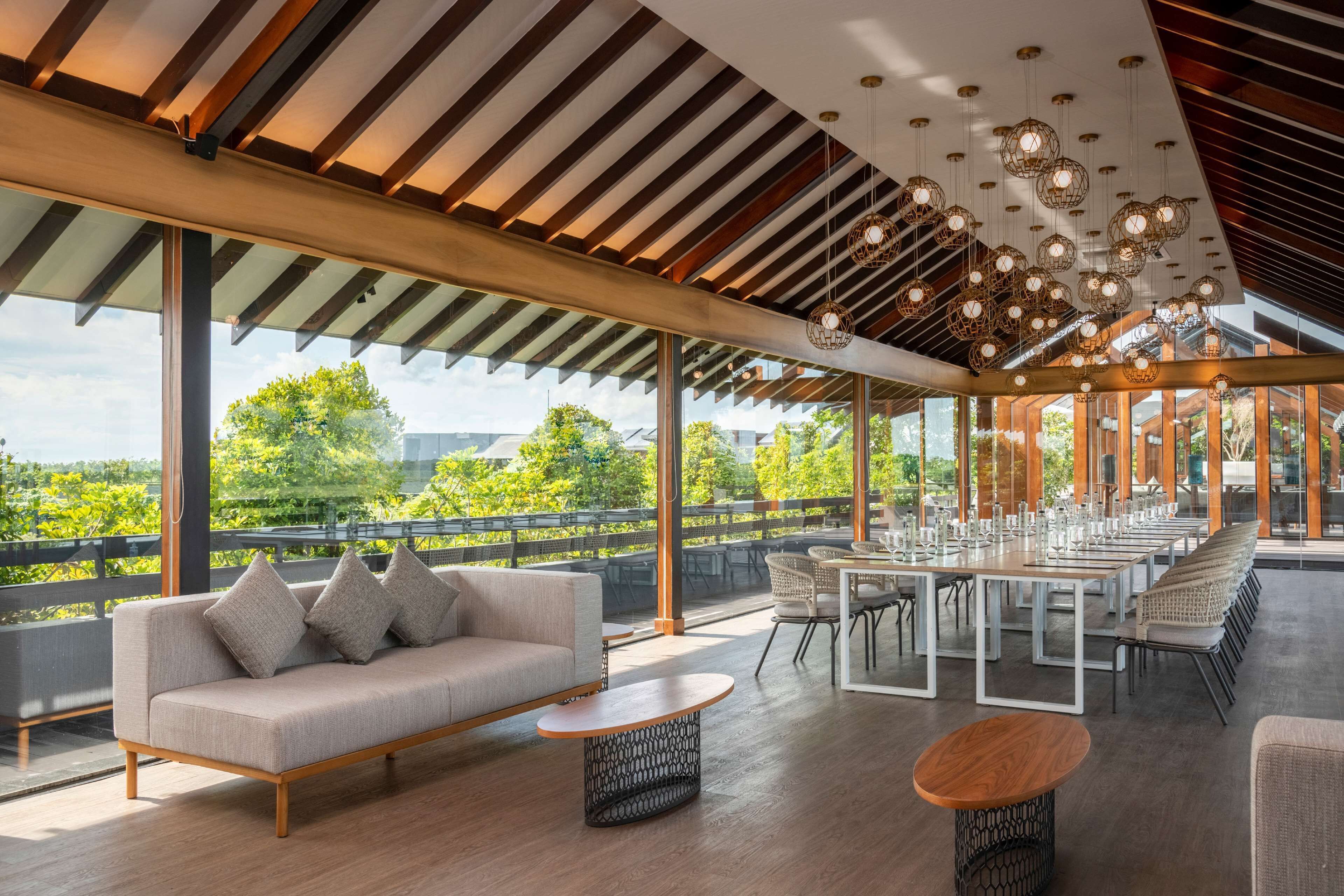 DoubleTree by Hilton Weerawila Rajawarna Resort