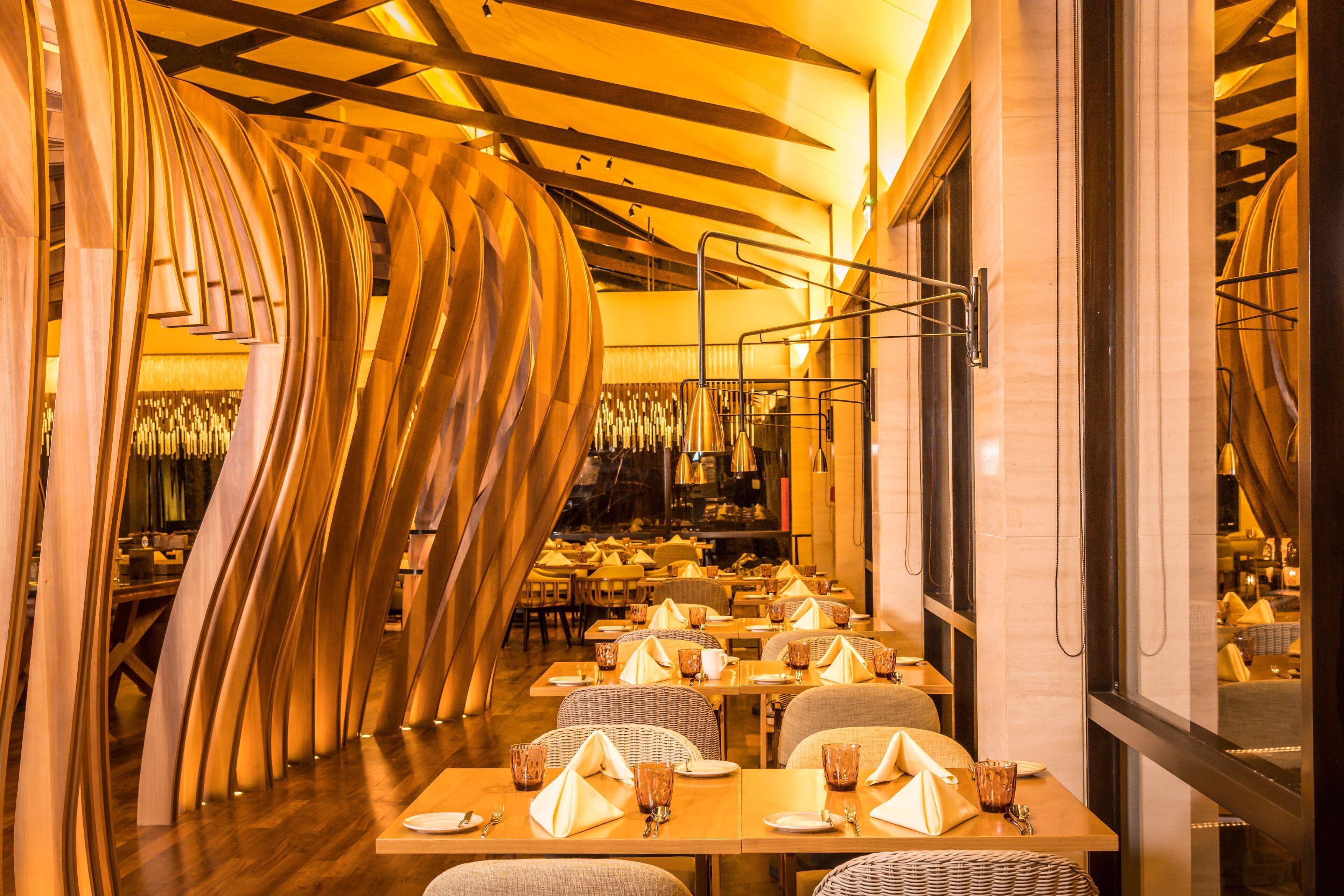 DoubleTree by Hilton Weerawila Rajawarna Resort