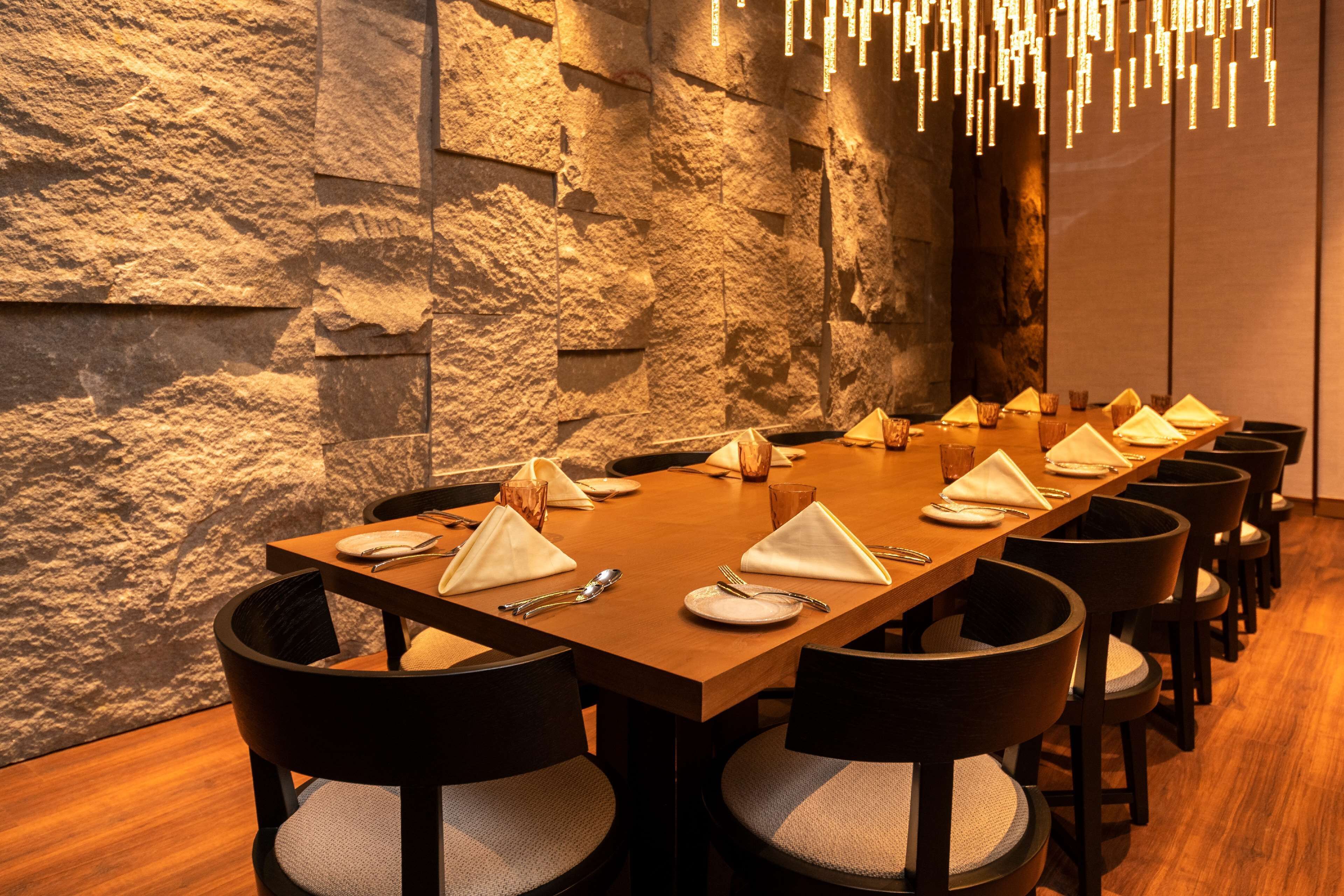 DoubleTree by Hilton Weerawila Rajawarna Resort