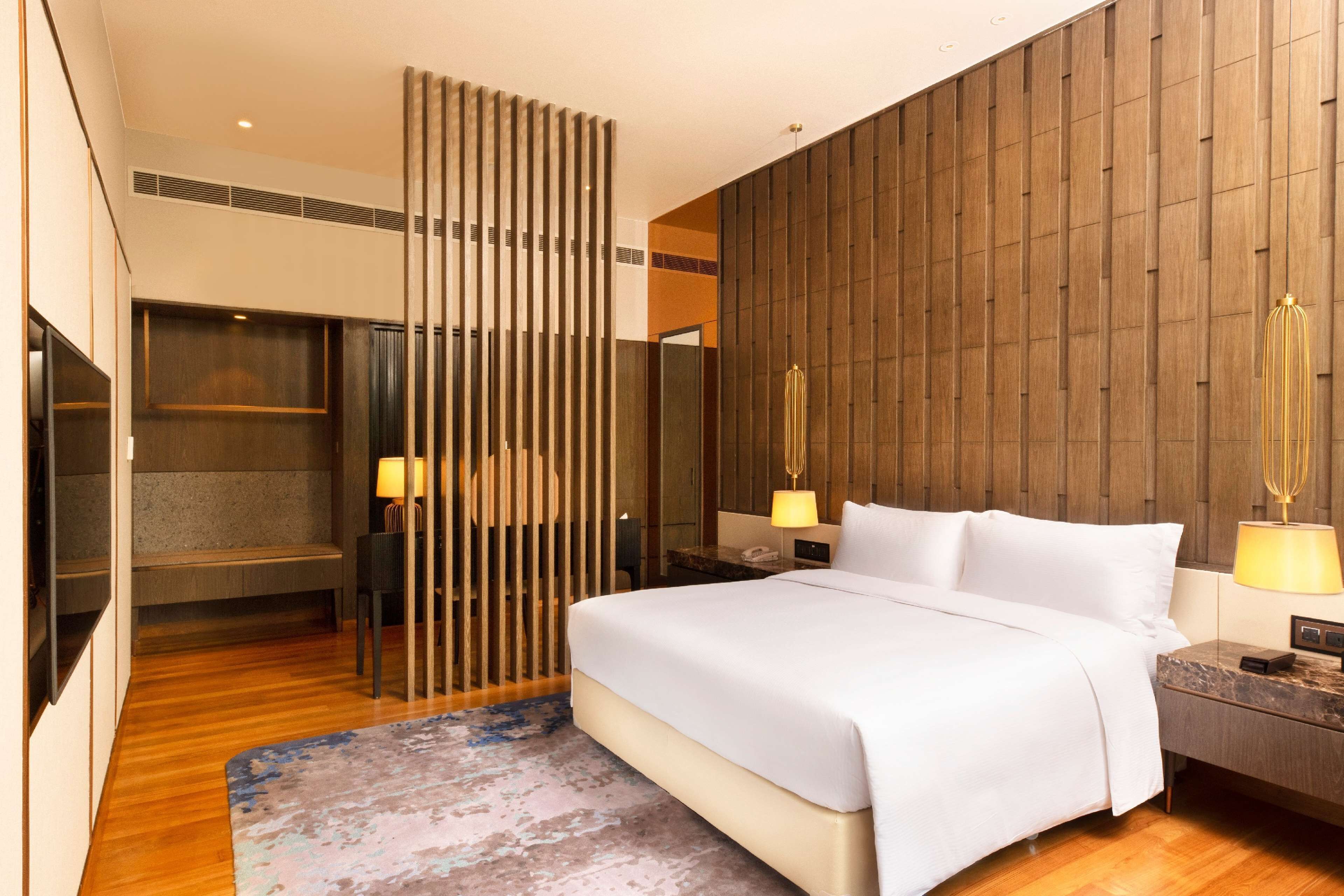 DoubleTree by Hilton Weerawila Rajawarna Resort