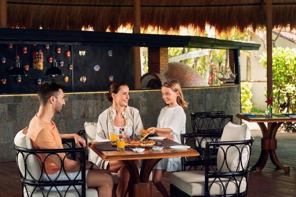 Weligama Bay Marriott Resort & Spa