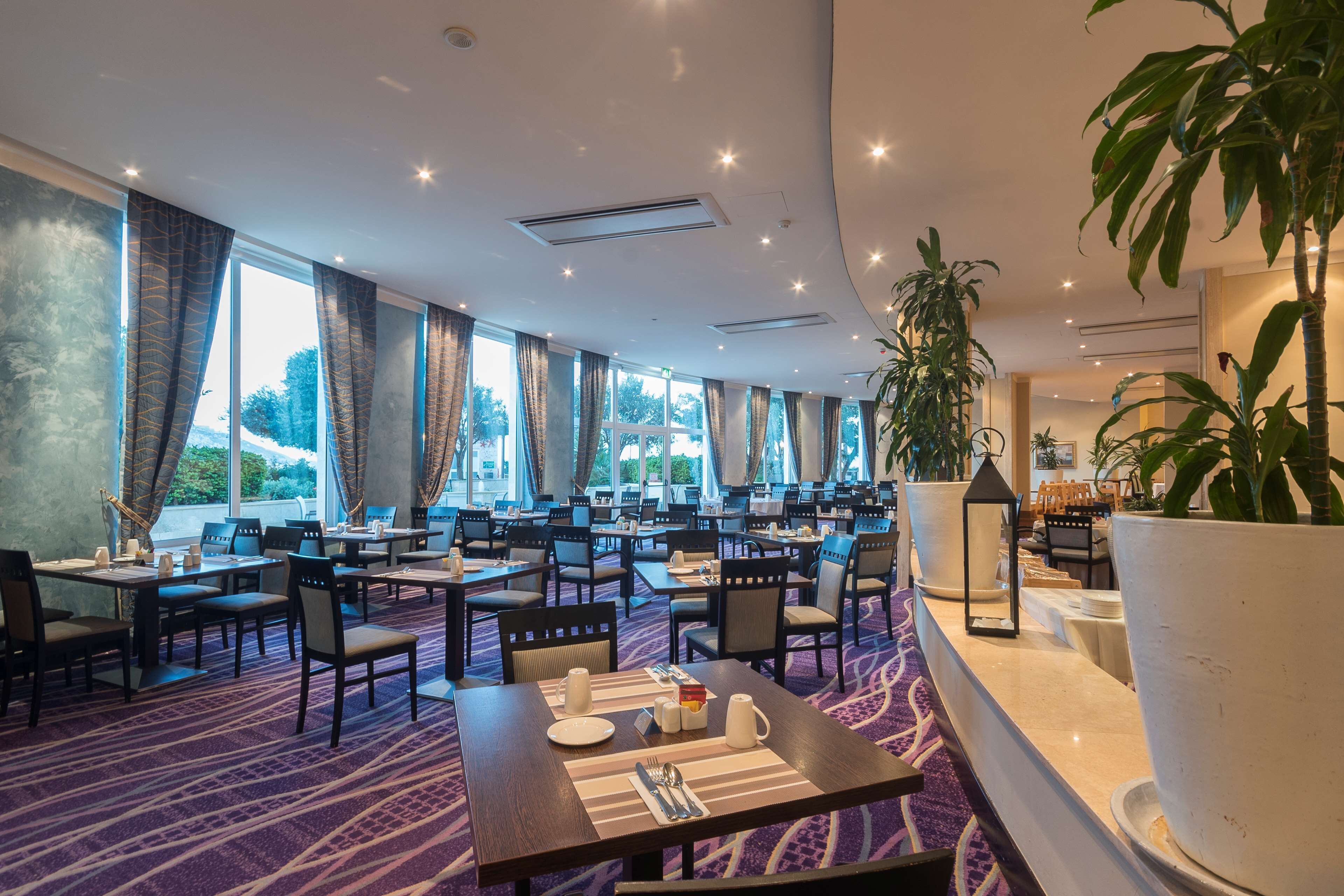 Radisson Blu Resort & Spa Malta Golden Sands Radisson Blu Resort & Spa Malta Golden Sands