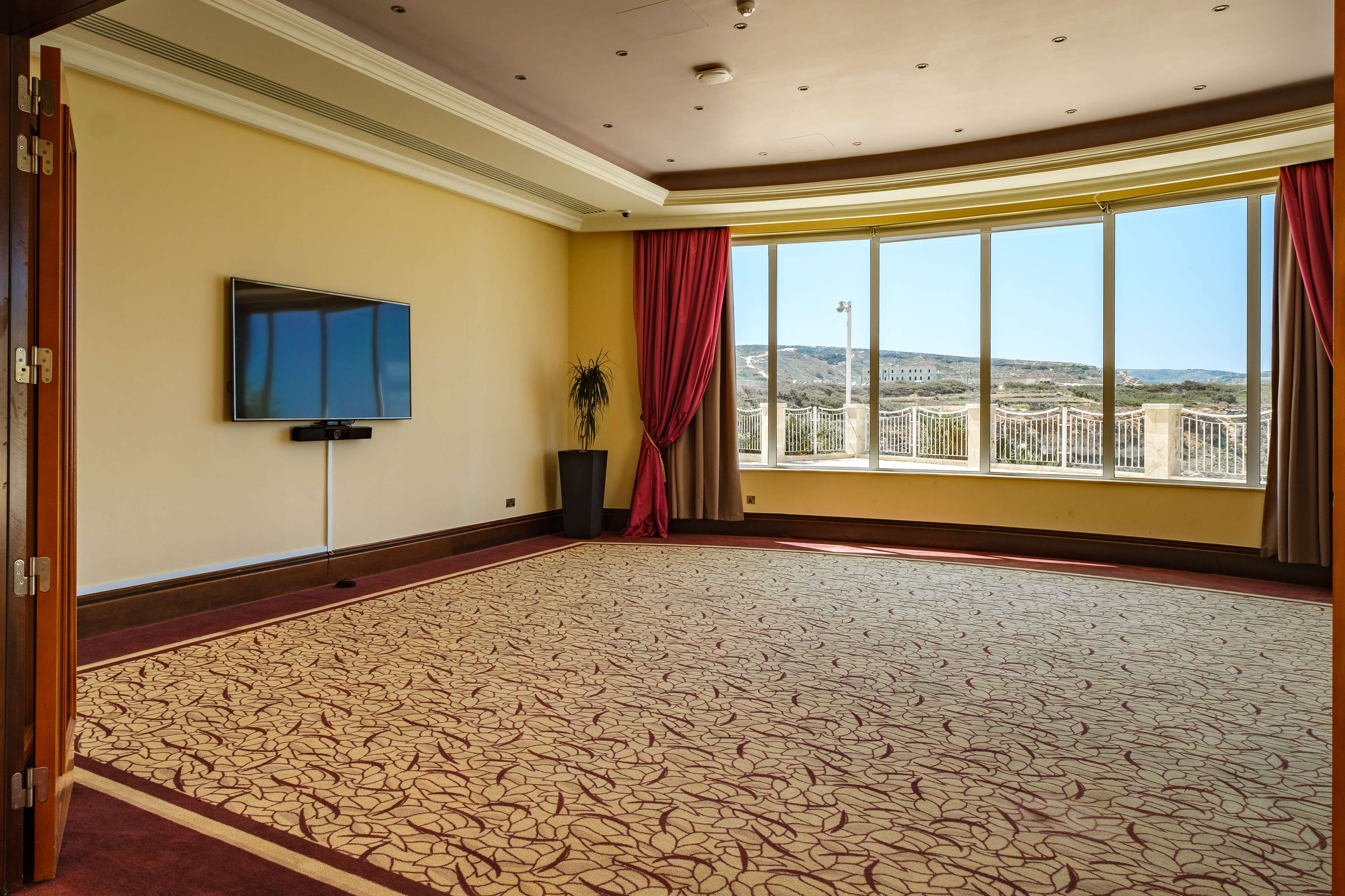 Radisson Blu Resort & Spa Malta Golden Sands Radisson Blu Resort & Spa Malta Golden Sands