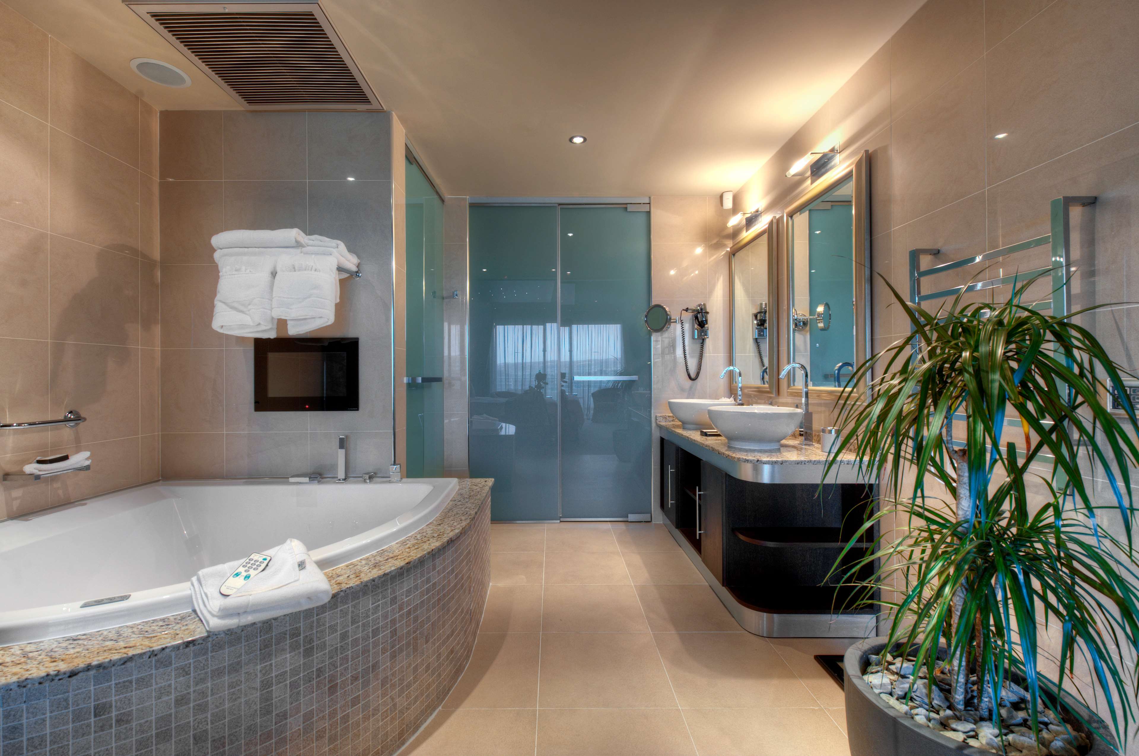 Radisson Blu Resort & Spa Malta Golden Sands Radisson Blu Resort & Spa Malta Golden Sands