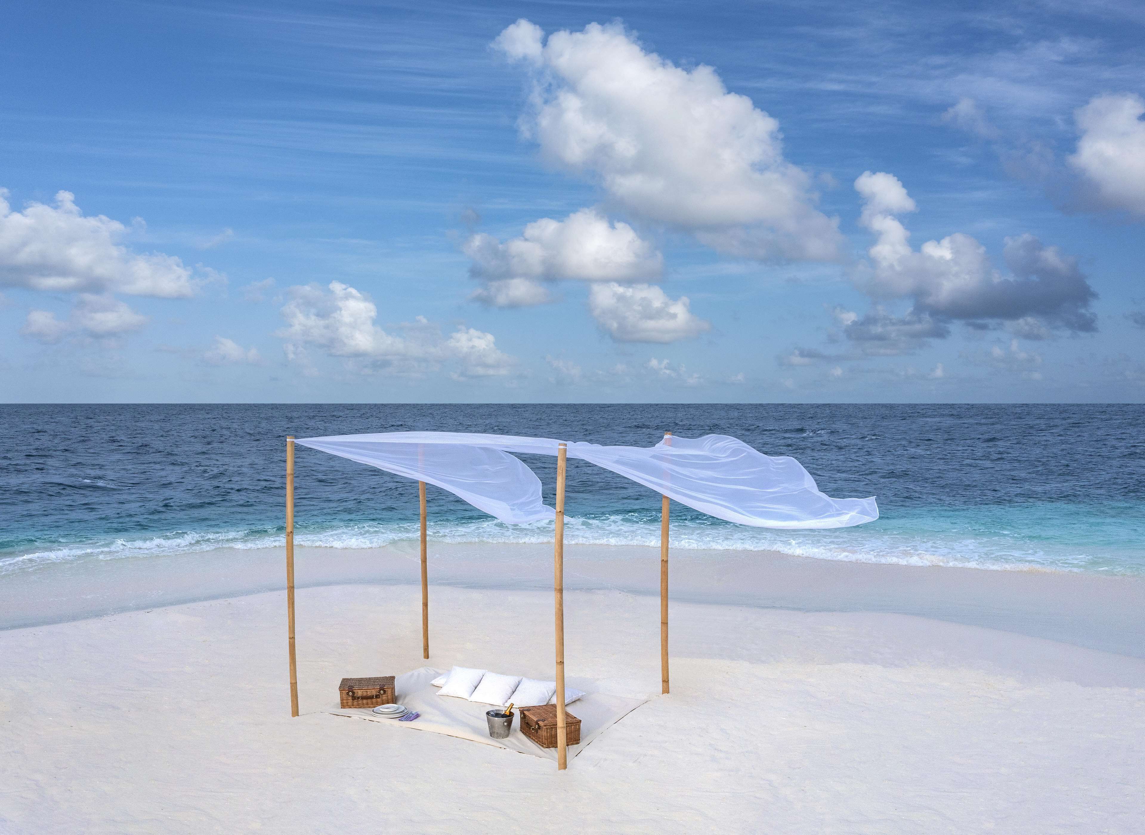 Anantara Kihavah Maldives Villas Anantara Kihavah Maldives Villas