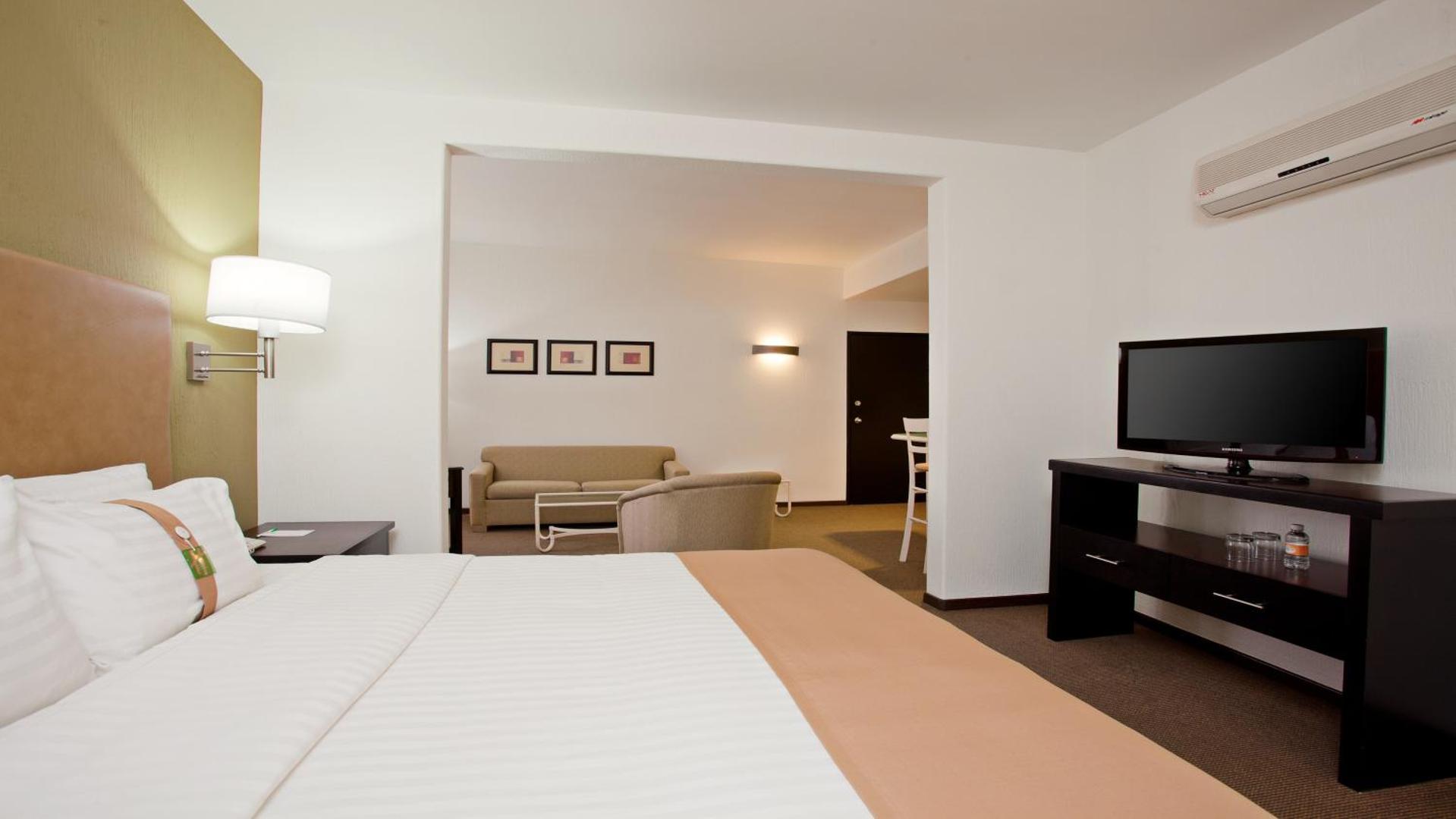 Holiday Inn Tijuana Zona Rio Holiday Inn Tijuana Zona Rio