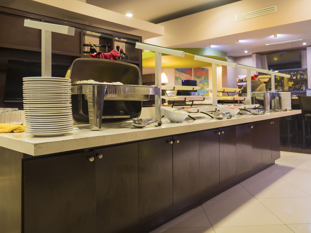 Holiday Inn Tijuana Zona Rio Holiday Inn Tijuana Zona Rio