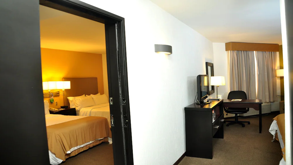 Holiday Inn Tijuana Zona Rio Holiday Inn Tijuana Zona Rio