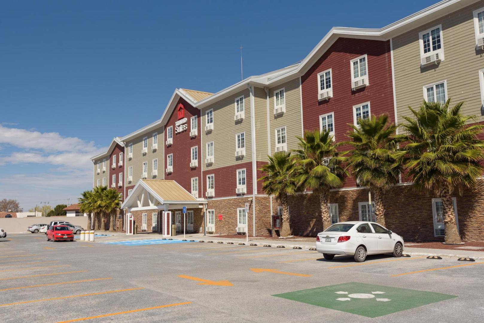 Hotel Extended Suites Tijuana Macroplaza Hotel Extended Suites Tijuana Macroplaza