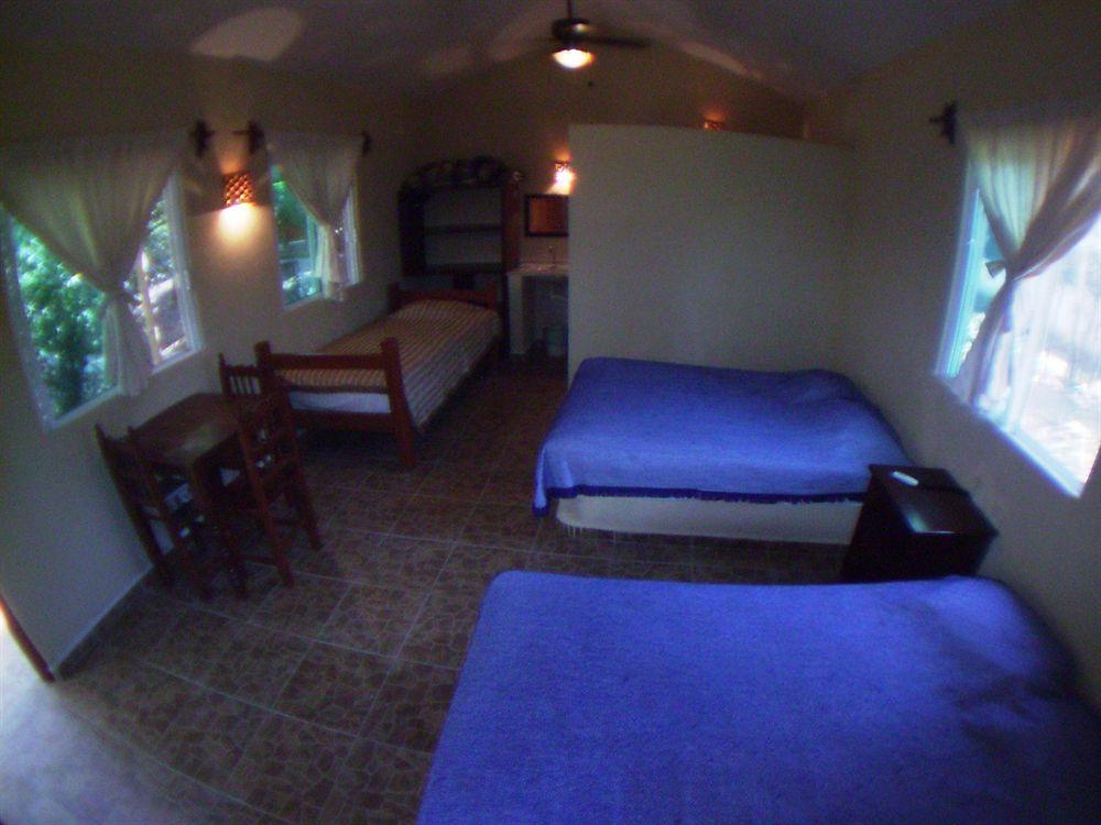 CocoAventura Cabanas & Club de Playa