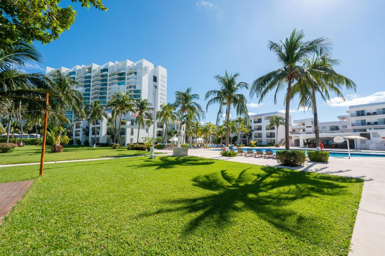 BeachScape Kin Ha Villas & Suites BeachScape Kin Ha Villas & Suites