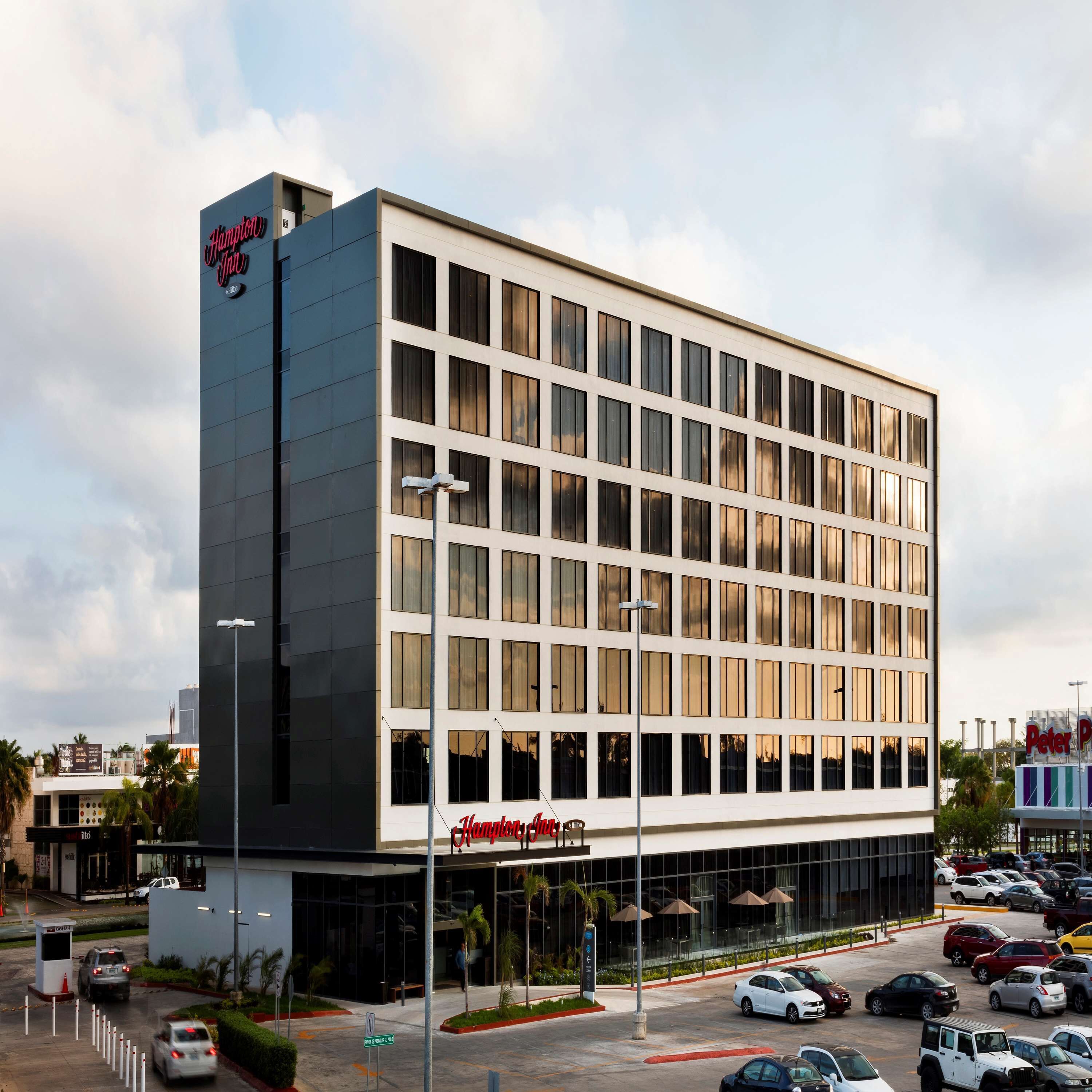 Hampton Inn by Hilton Cancun Cumbres Hampton Inn by Hilton Cancun Cumbres