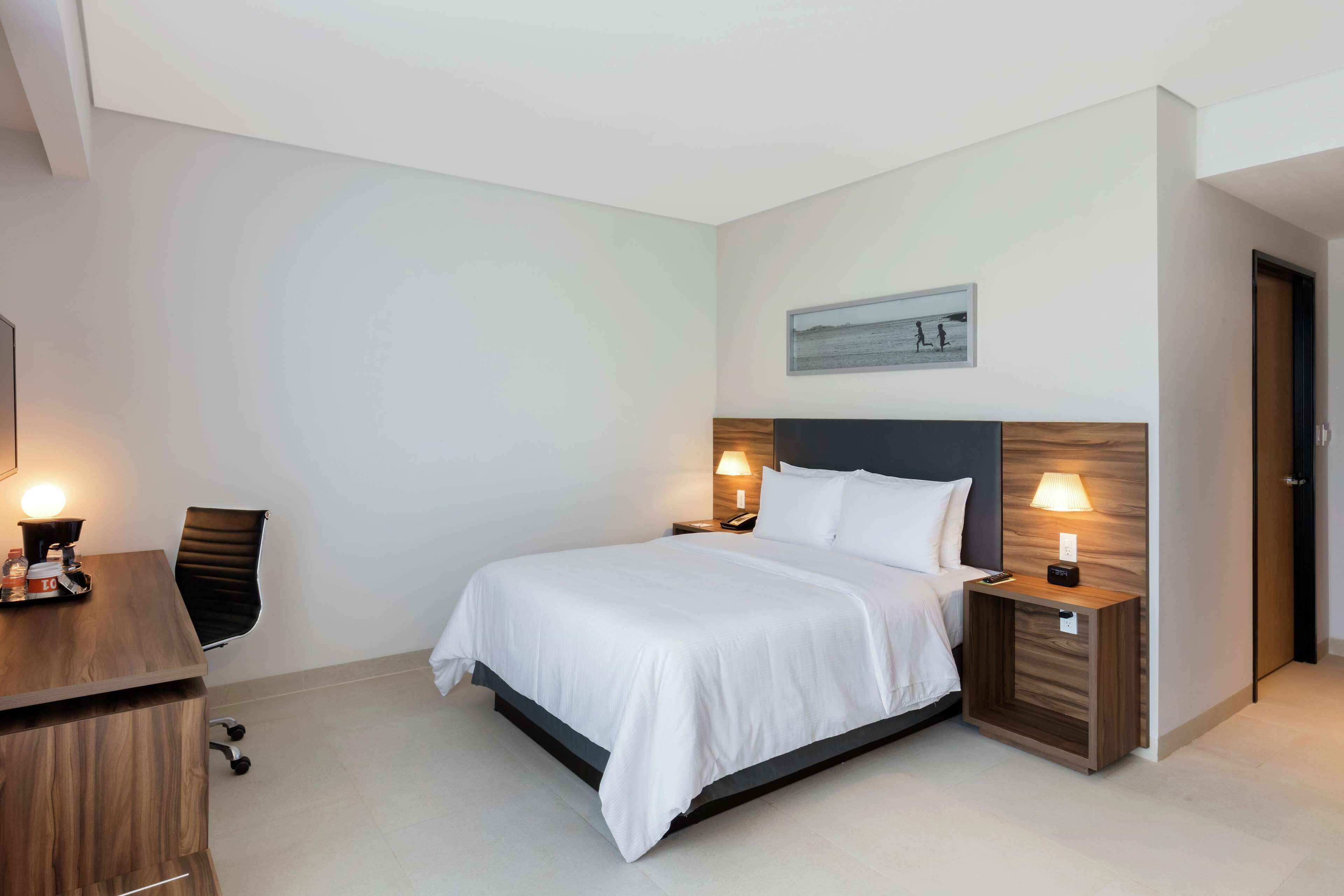 Hampton Inn by Hilton Cancun Cumbres Hampton Inn by Hilton Cancun Cumbres