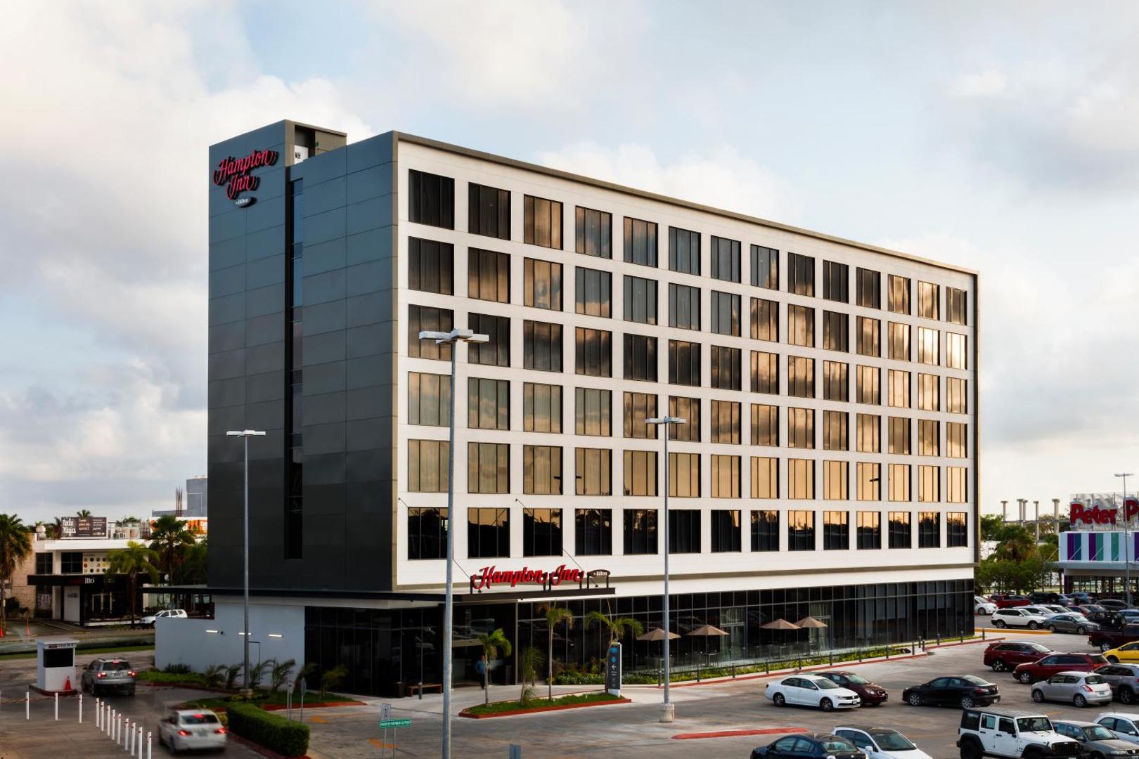 Hampton Inn by Hilton Cancun Cumbres Hampton Inn by Hilton Cancun Cumbres