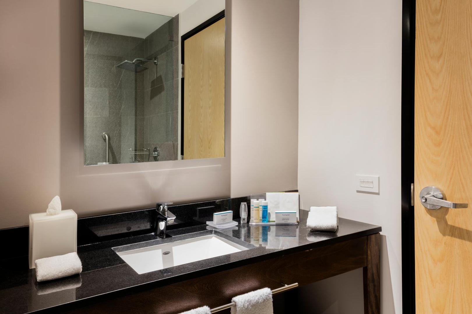 Hampton Inn by Hilton Cancun Cumbres Hampton Inn by Hilton Cancun Cumbres