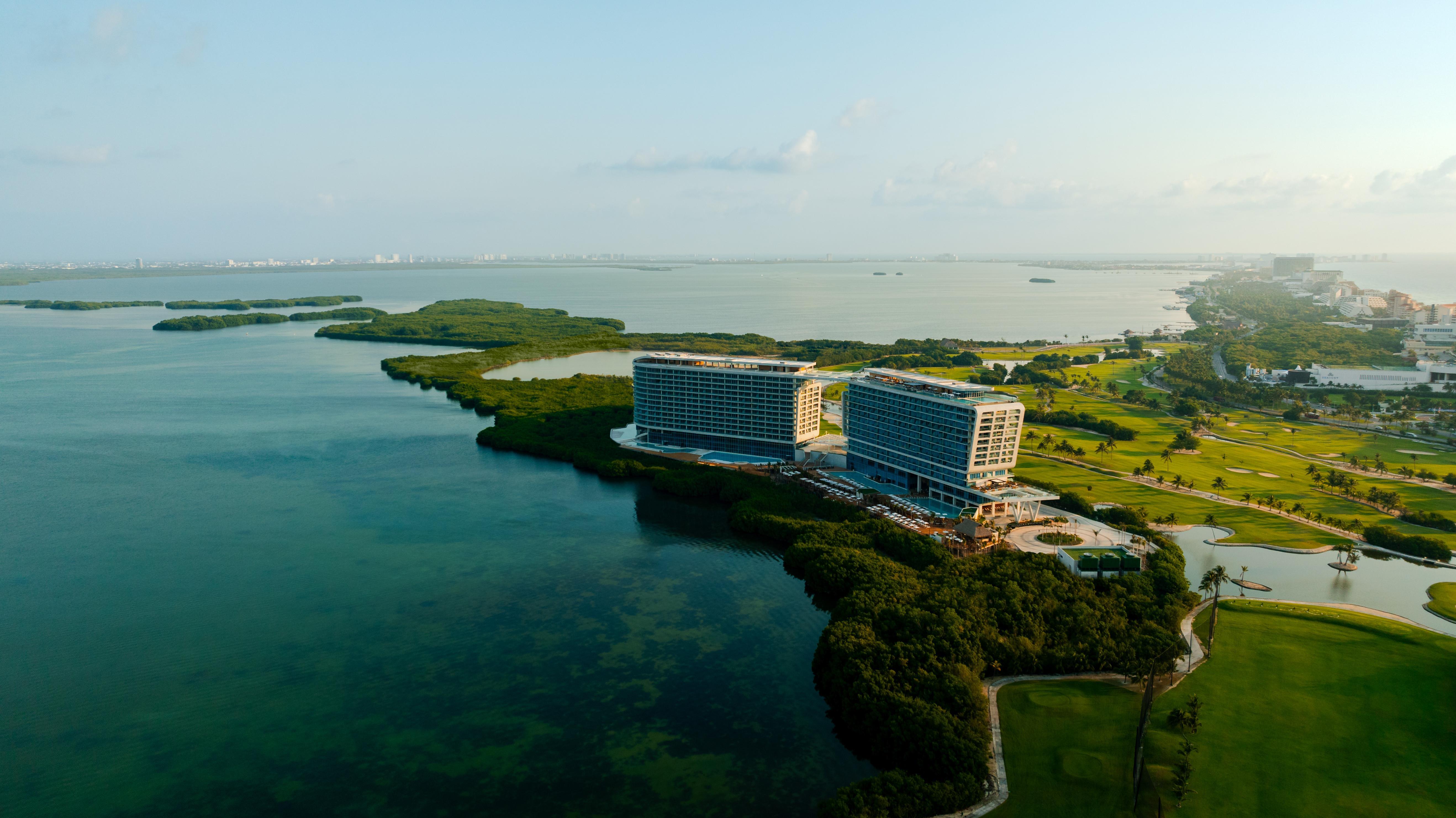 Hyatt Vivid Grand Island