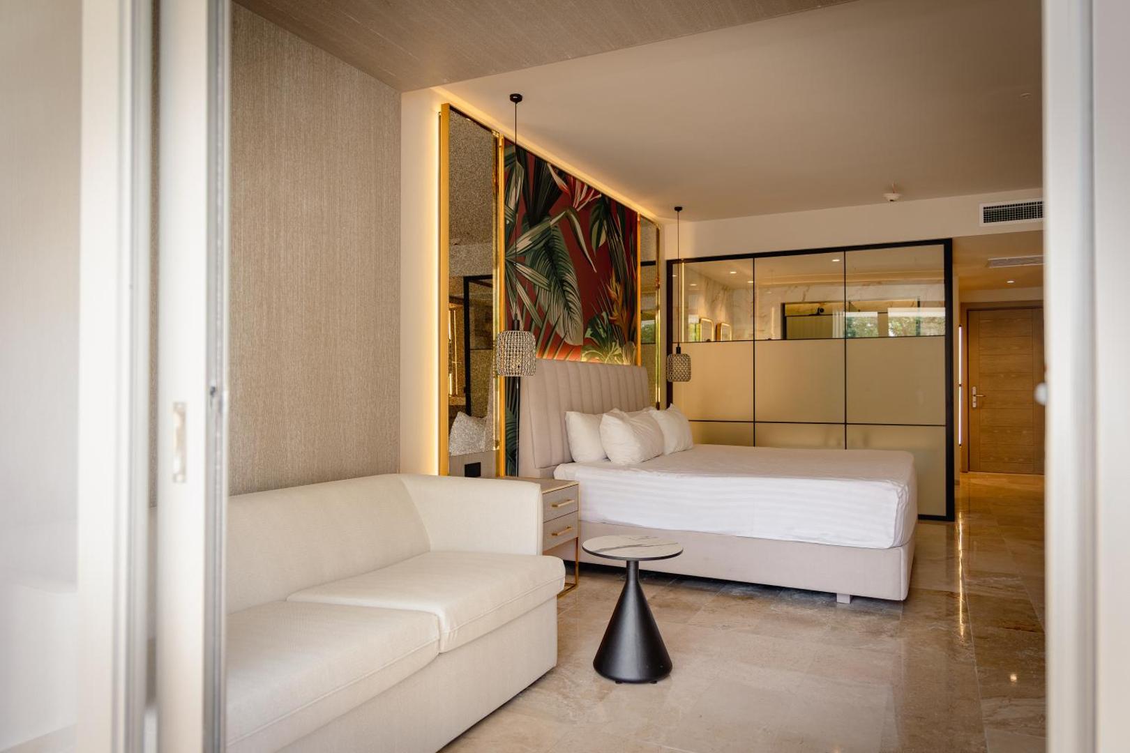 Grand Sunset Princess