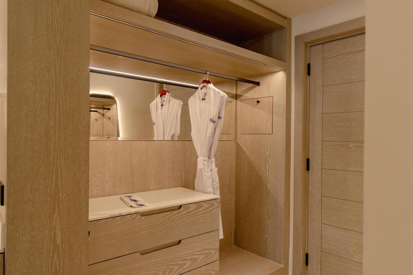 Grand Sunset Princess