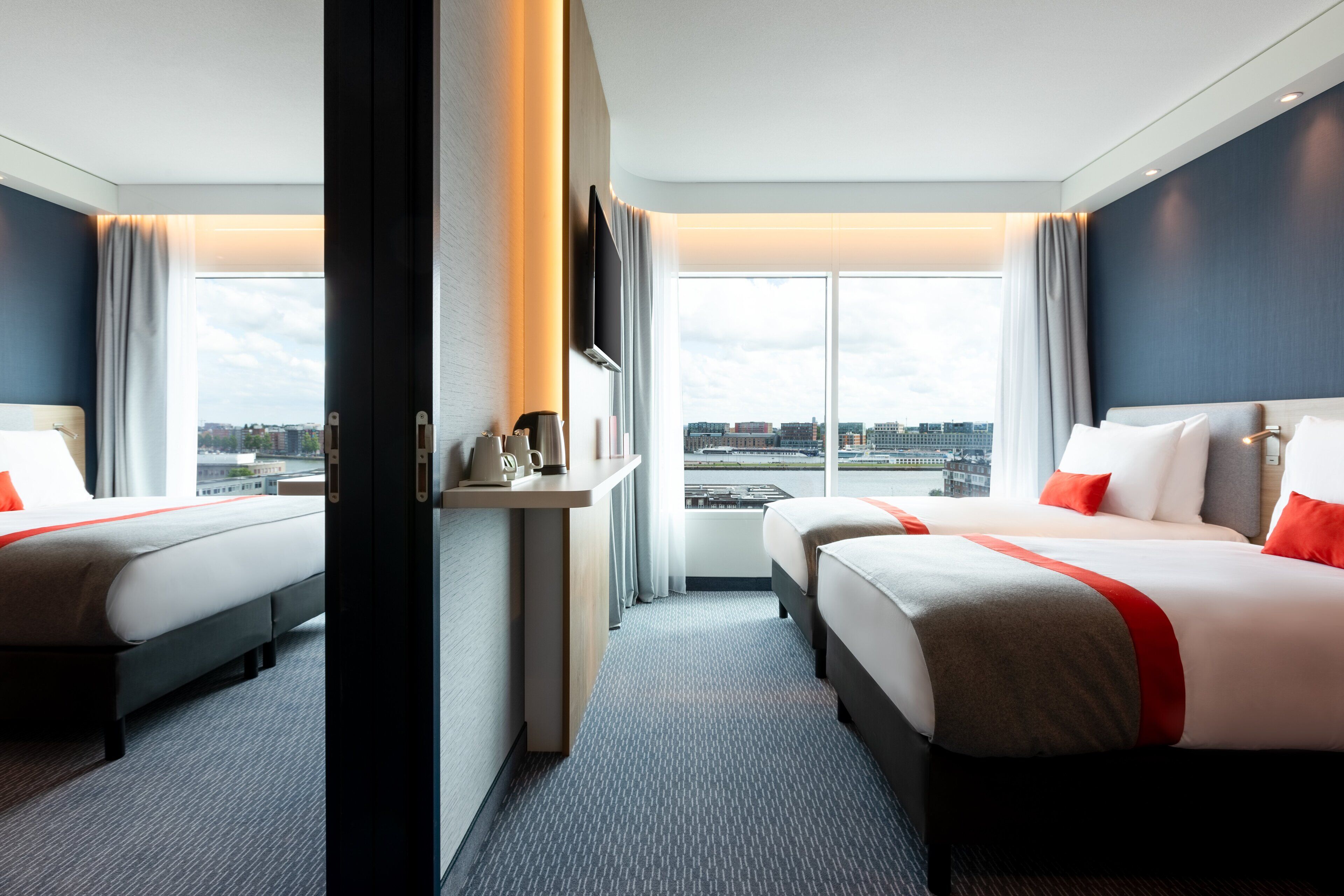 Holiday Inn Express Amsterdam - North Riverside Holiday Inn Express Amsterdam - North Riverside