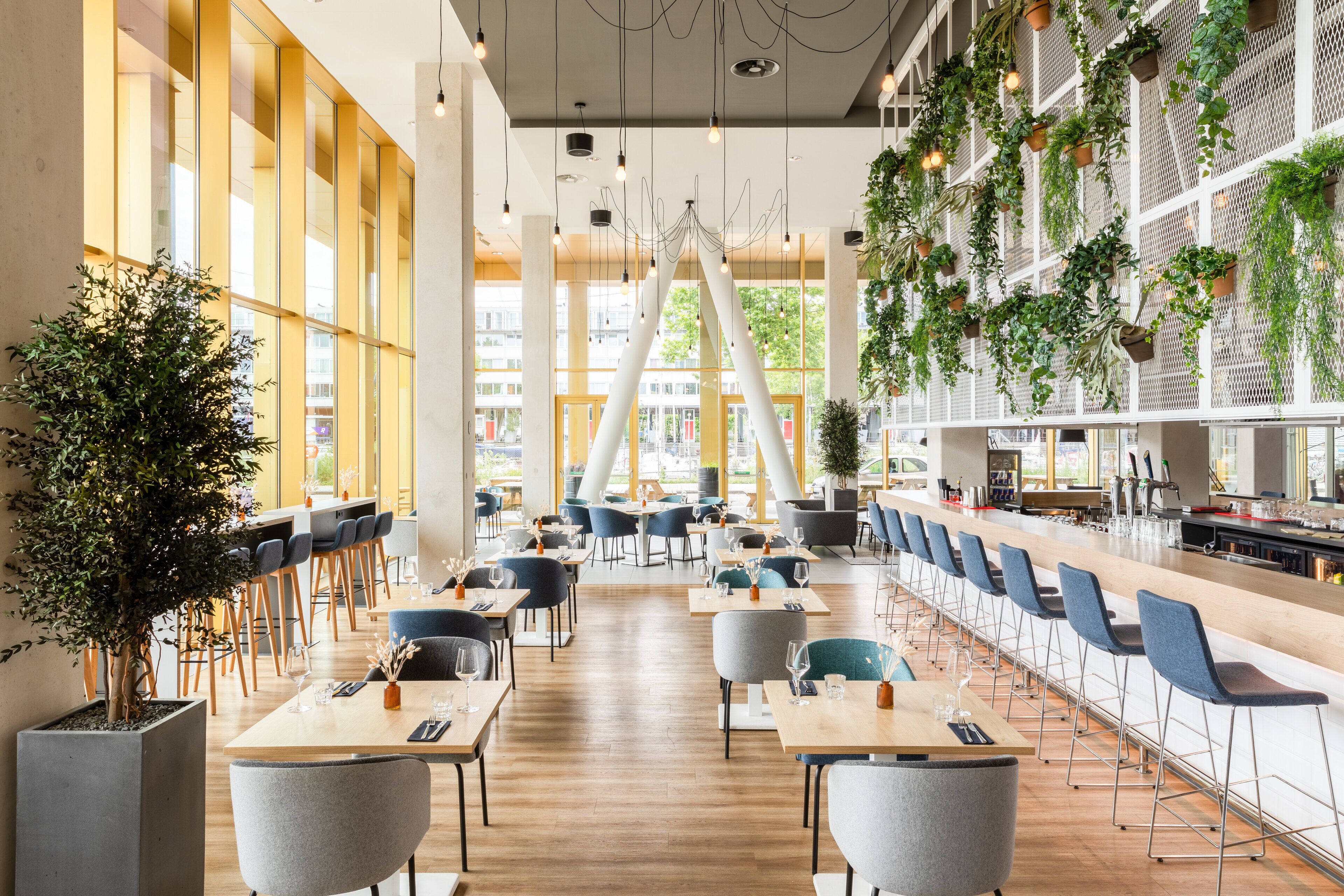Holiday Inn Express Amsterdam - North Riverside Holiday Inn Express Amsterdam - North Riverside