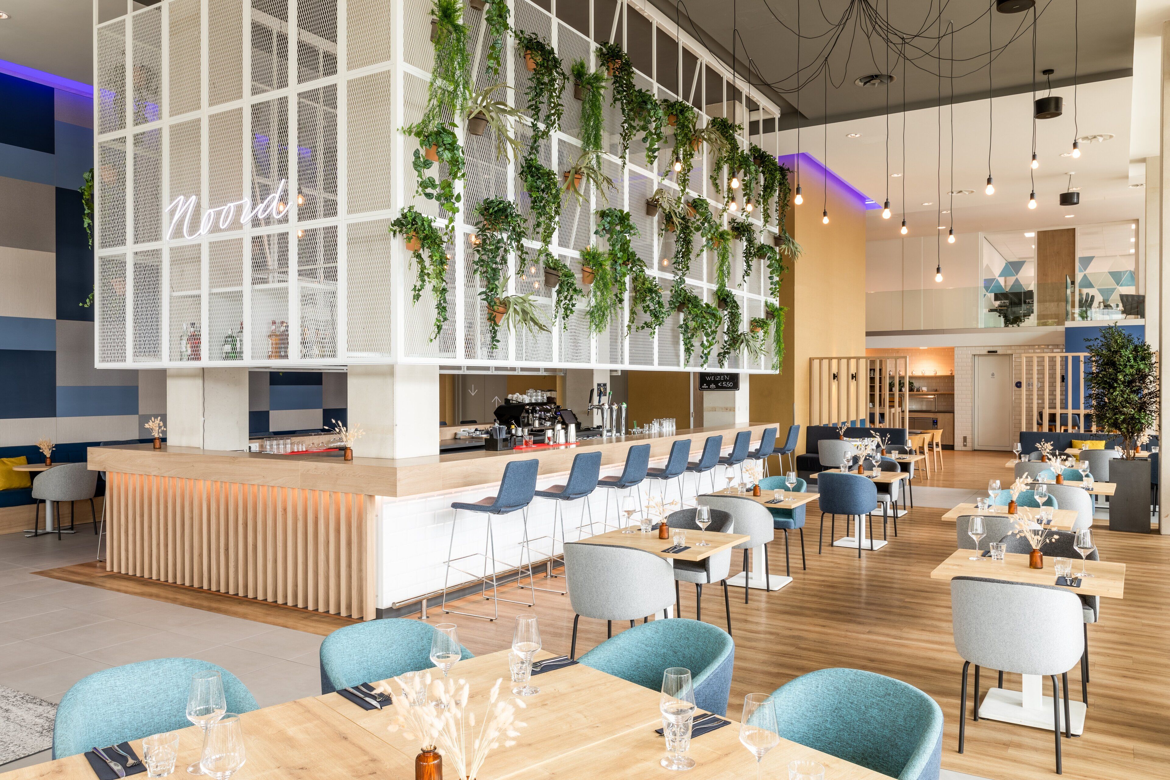 Holiday Inn Express Amsterdam - North Riverside Holiday Inn Express Amsterdam - North Riverside