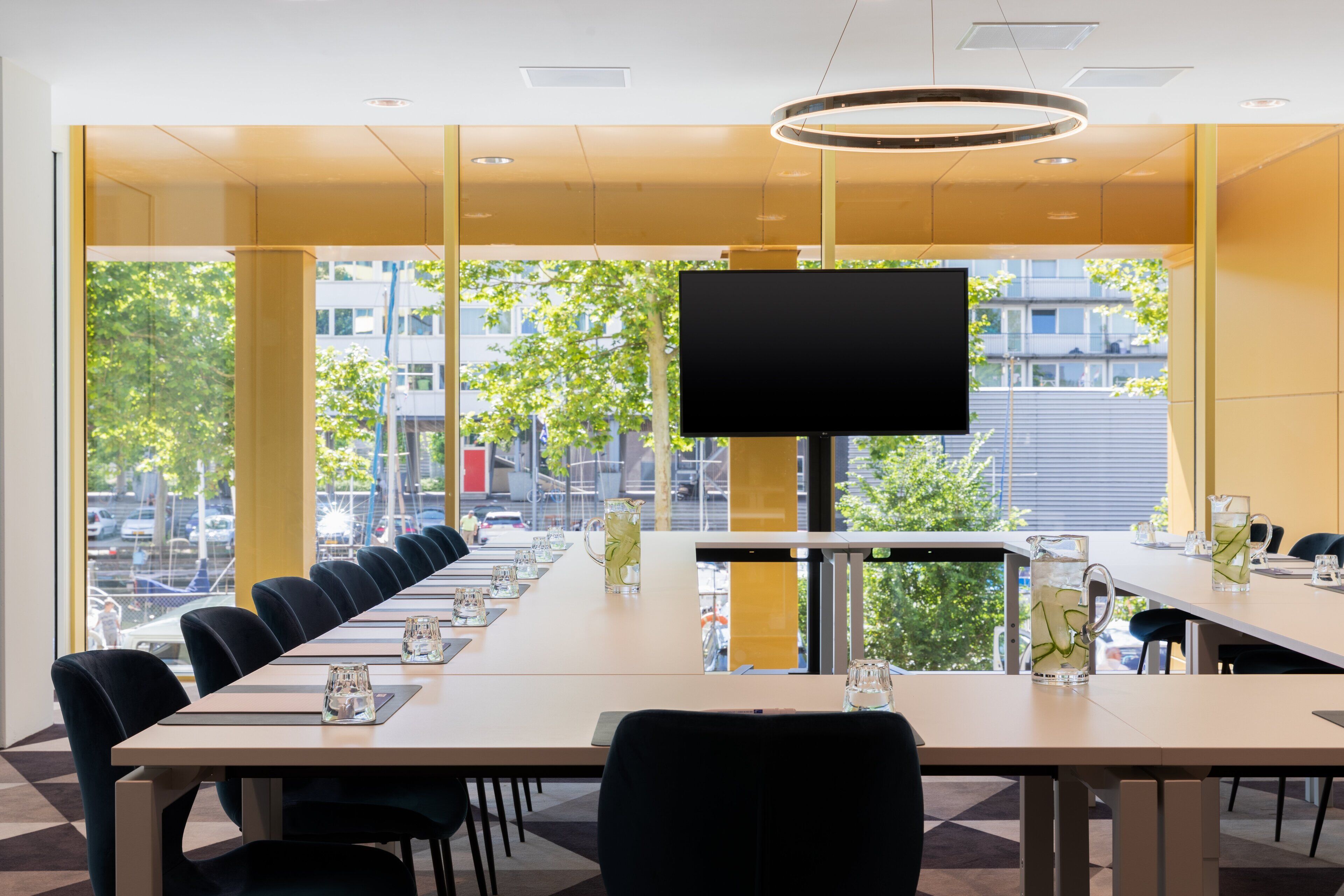 Holiday Inn Express Amsterdam - North Riverside Holiday Inn Express Amsterdam - North Riverside