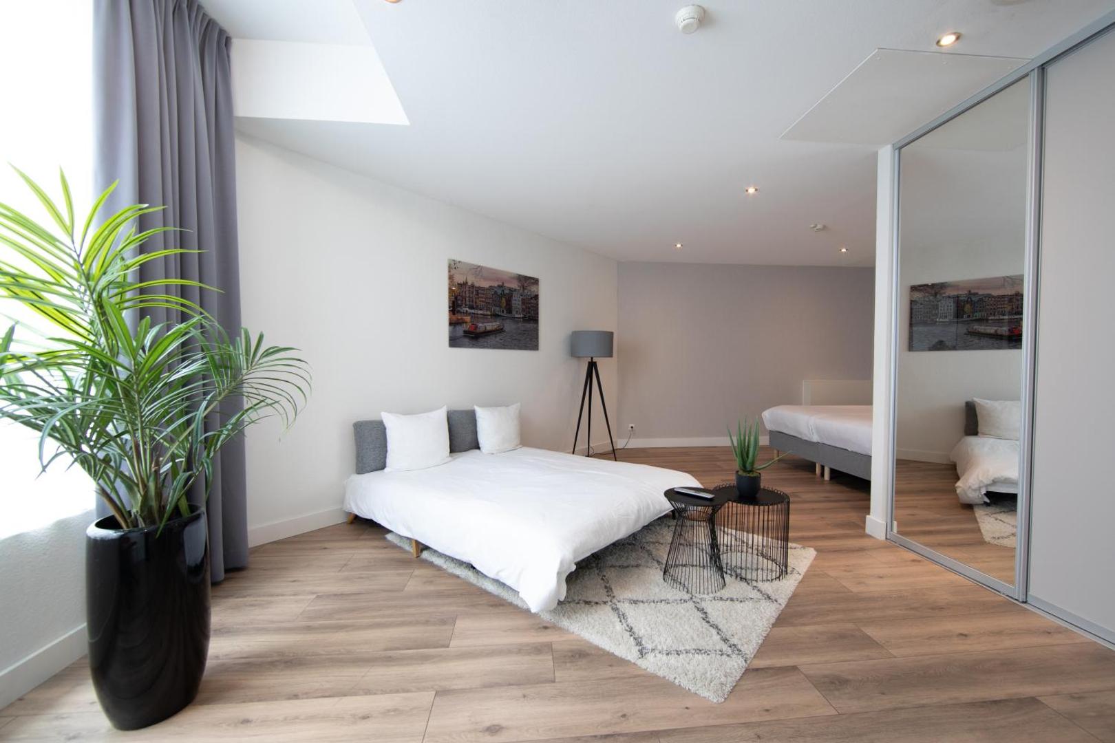 Hotel2Stay Hotel2Stay