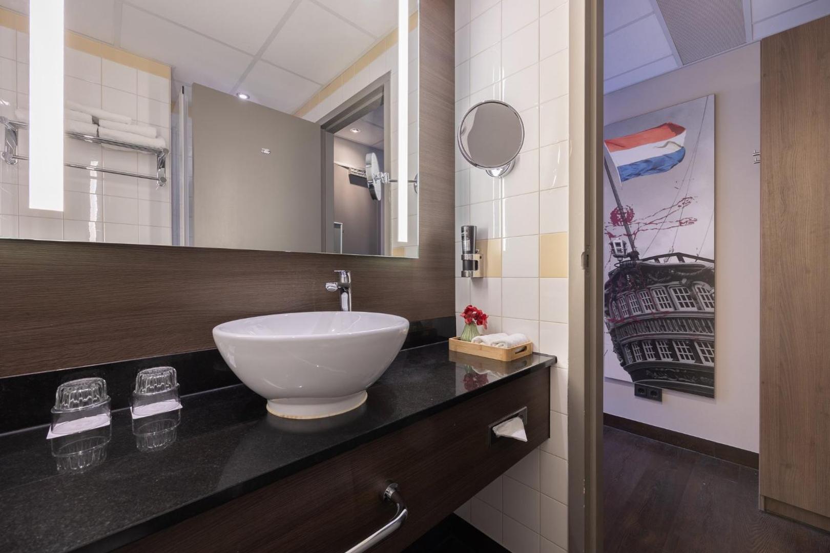 Leonardo Hotel Amsterdam City Center Leonardo Hotel Amsterdam City Center