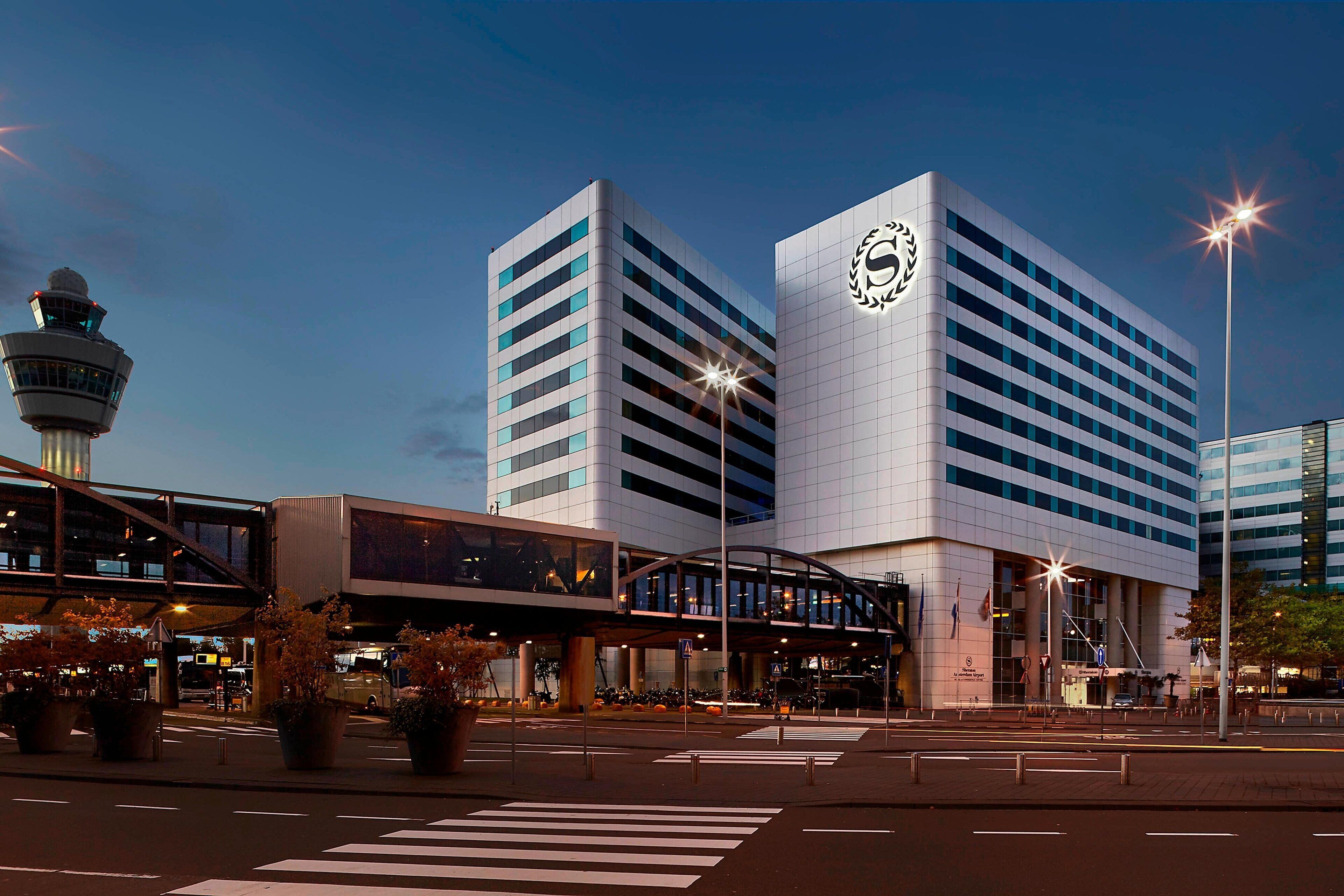 Sheraton Amsterdam Airport Hotel and Conference Center Sheraton Amsterdam Airport Hotel and Conference Center