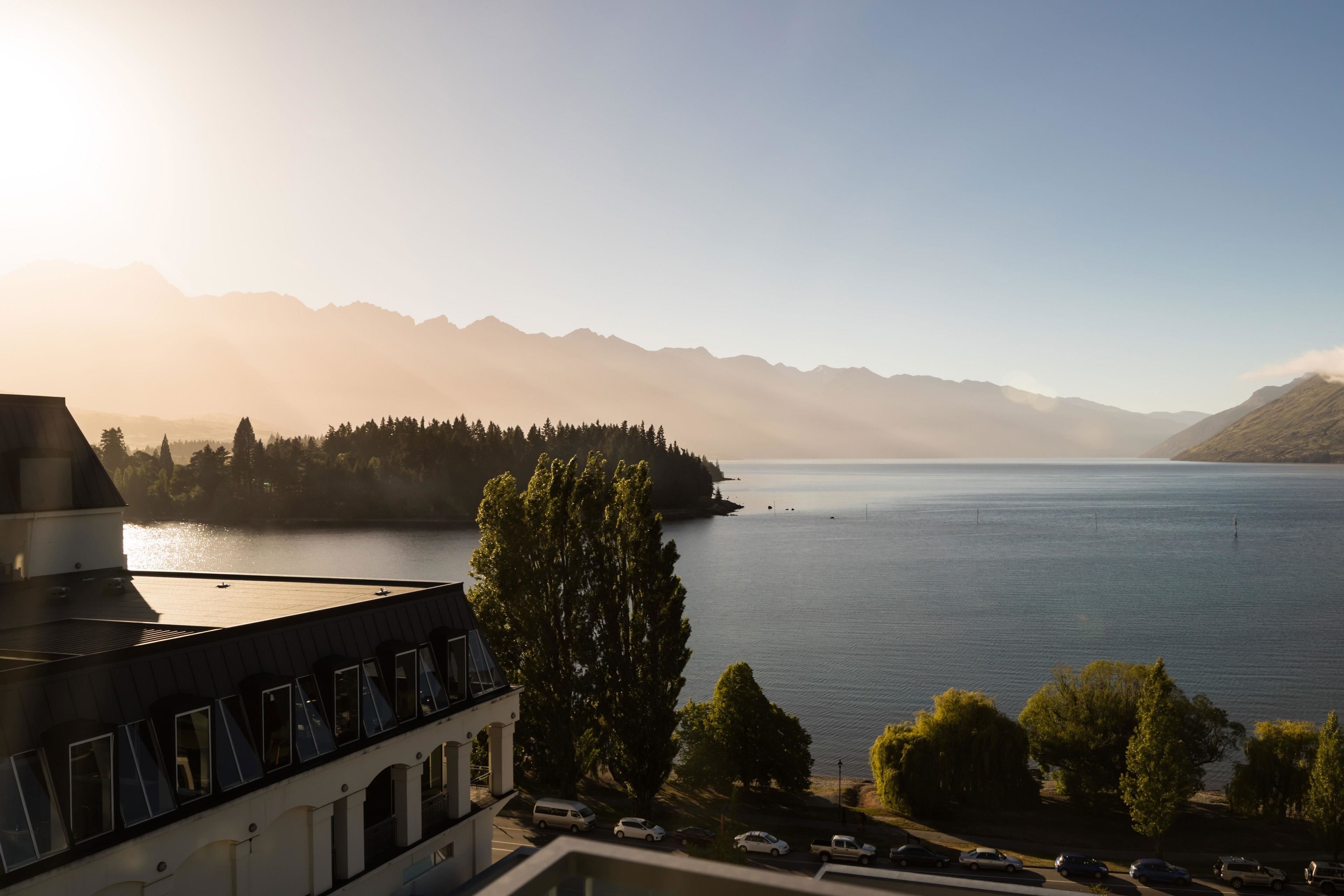 QT Queenstown QT Queenstown
