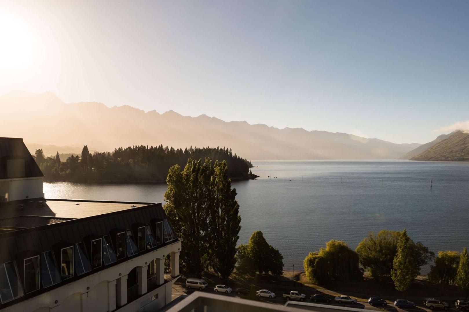 QT Queenstown QT Queenstown