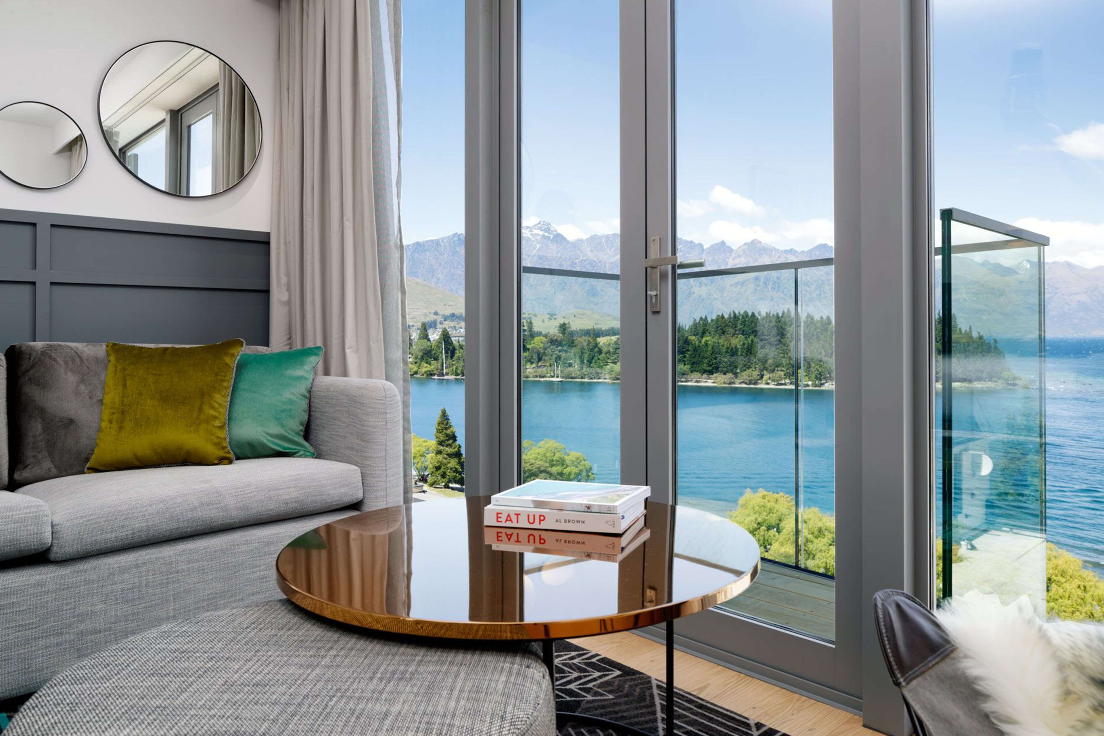 QT Queenstown QT Queenstown