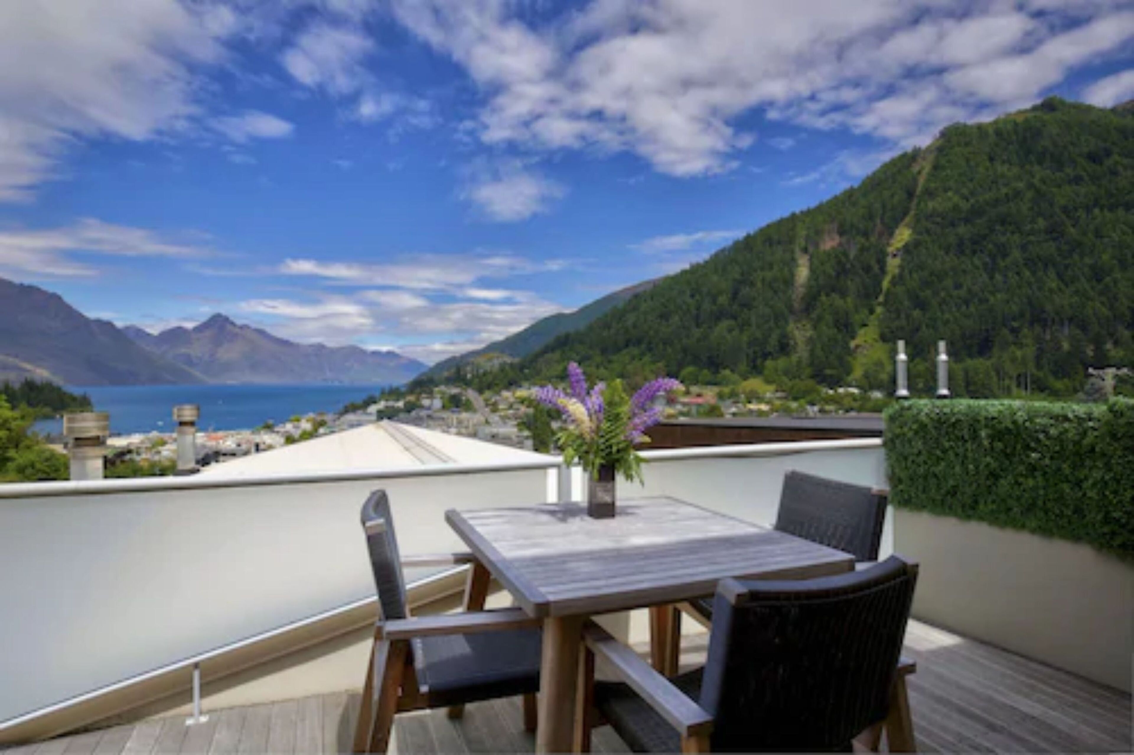 Queenstown House Boutique Bed & Breakfast & Apartments Queenstown House Boutique Bed & Breakfast & Apartments