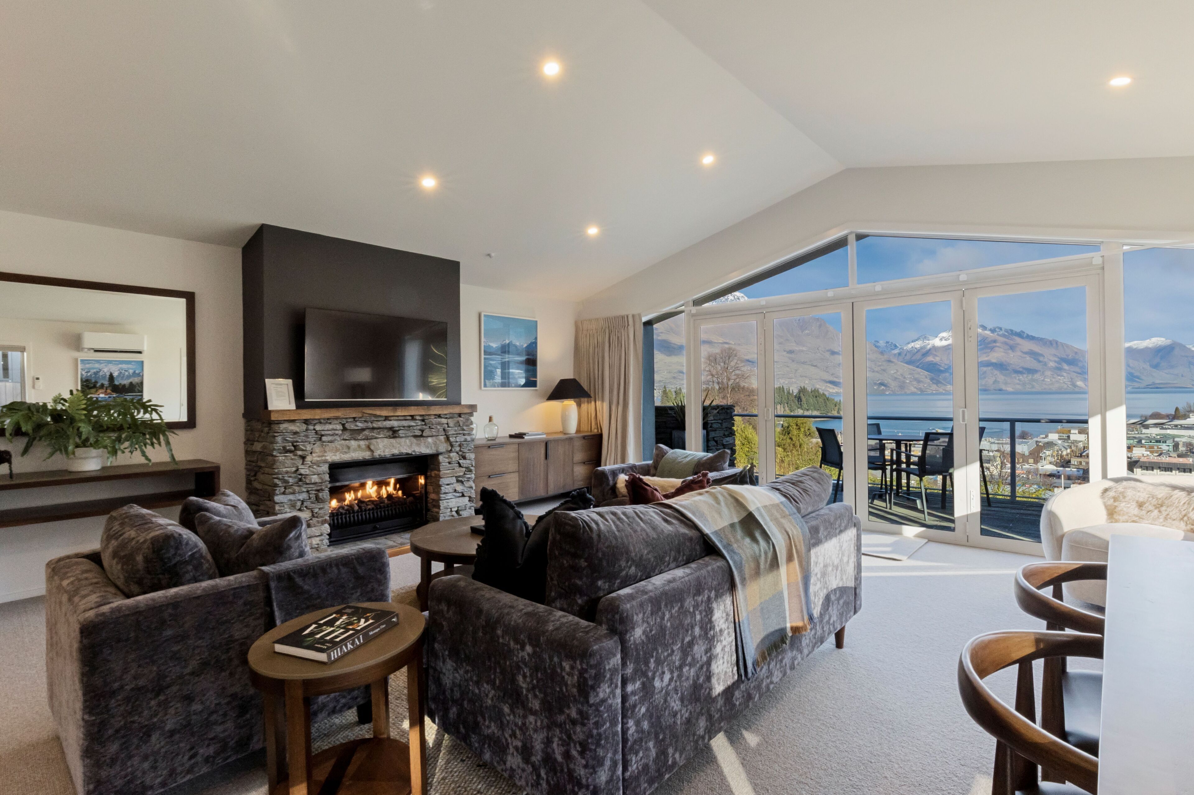 Queenstown House Boutique Bed & Breakfast & Apartments Queenstown House Boutique Bed & Breakfast & Apartments
