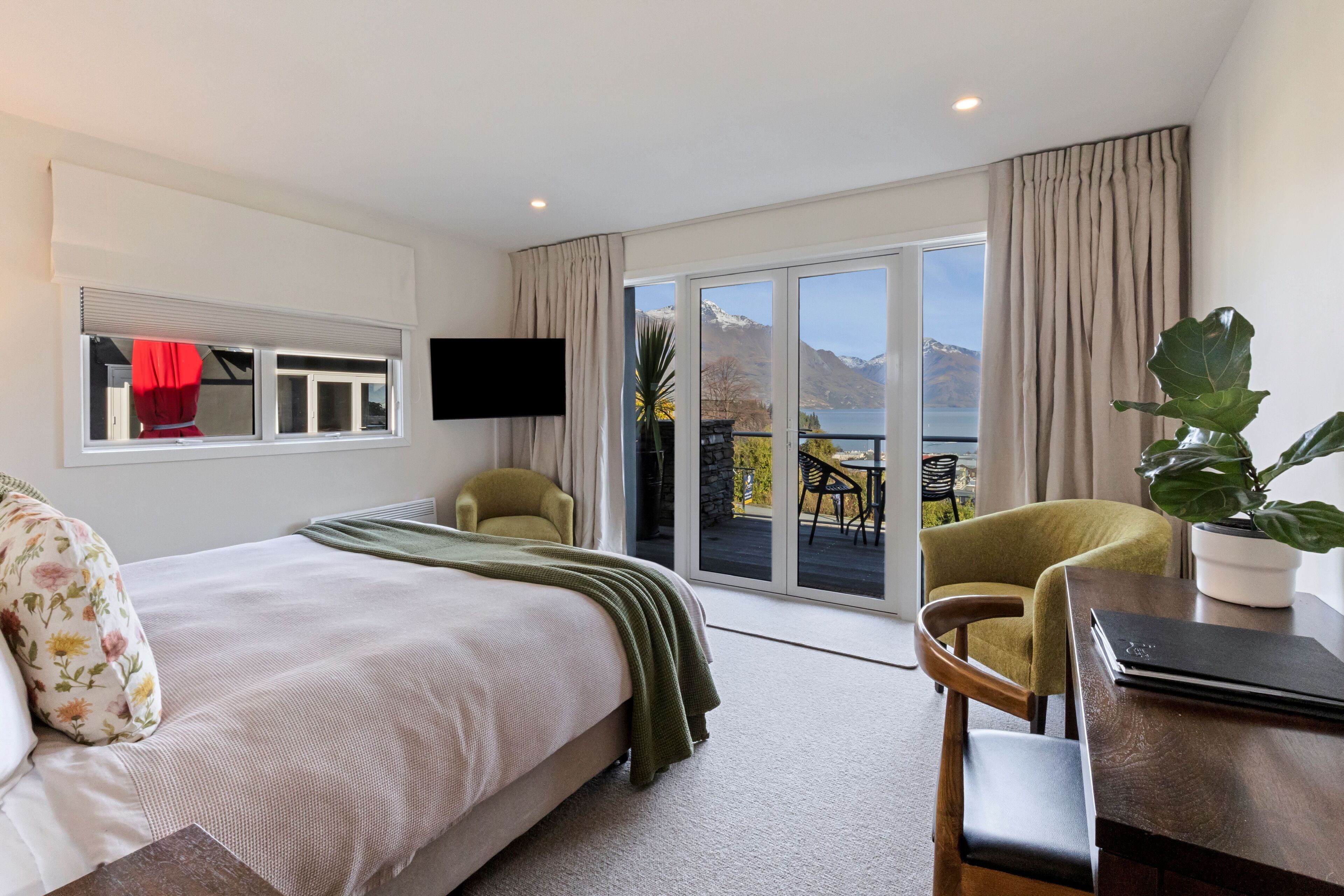 Queenstown House Boutique Bed & Breakfast & Apartments Queenstown House Boutique Bed & Breakfast & Apartments