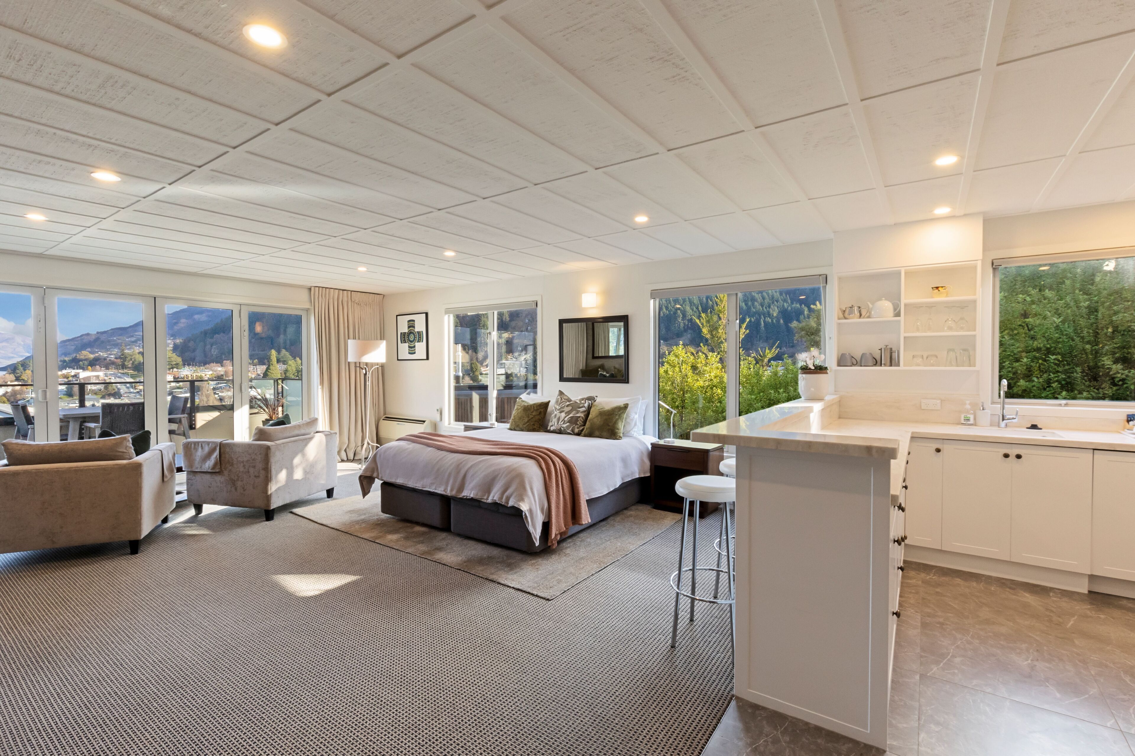 Queenstown House Boutique Bed & Breakfast & Apartments Queenstown House Boutique Bed & Breakfast & Apartments