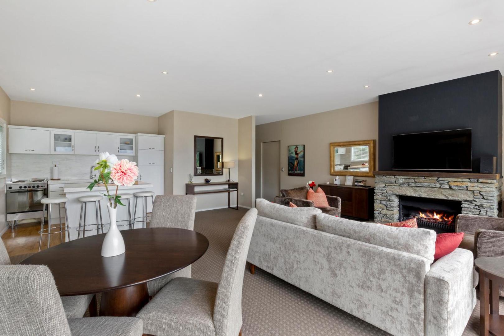 Queenstown House Boutique Bed & Breakfast & Apartments Queenstown House Boutique Bed & Breakfast & Apartments