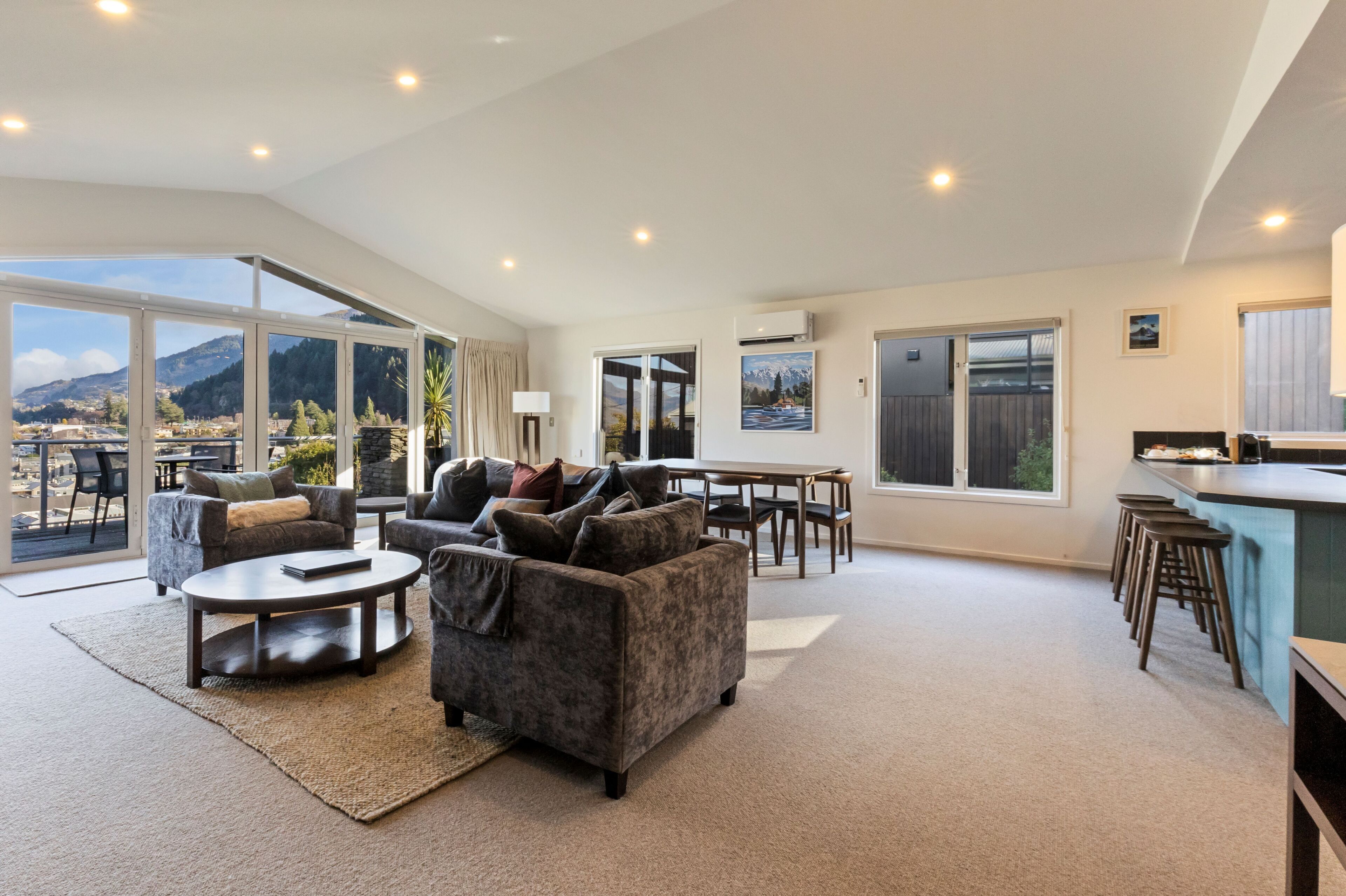 Queenstown House Boutique Bed & Breakfast & Apartments Queenstown House Boutique Bed & Breakfast & Apartments