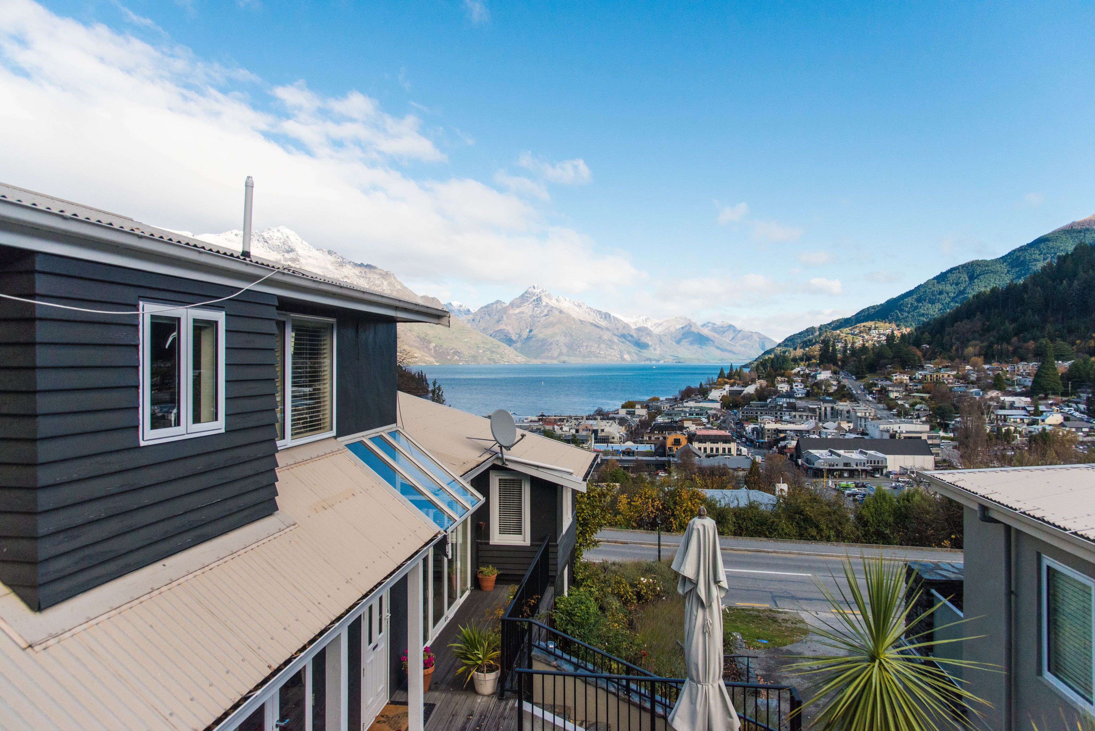 Queenstown House Boutique Bed & Breakfast & Apartments Queenstown House Boutique Bed & Breakfast & Apartments